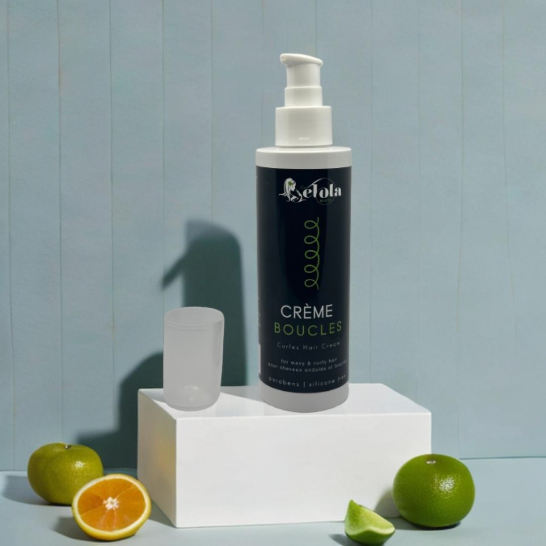 Crème hydratante et définissante pour boucles