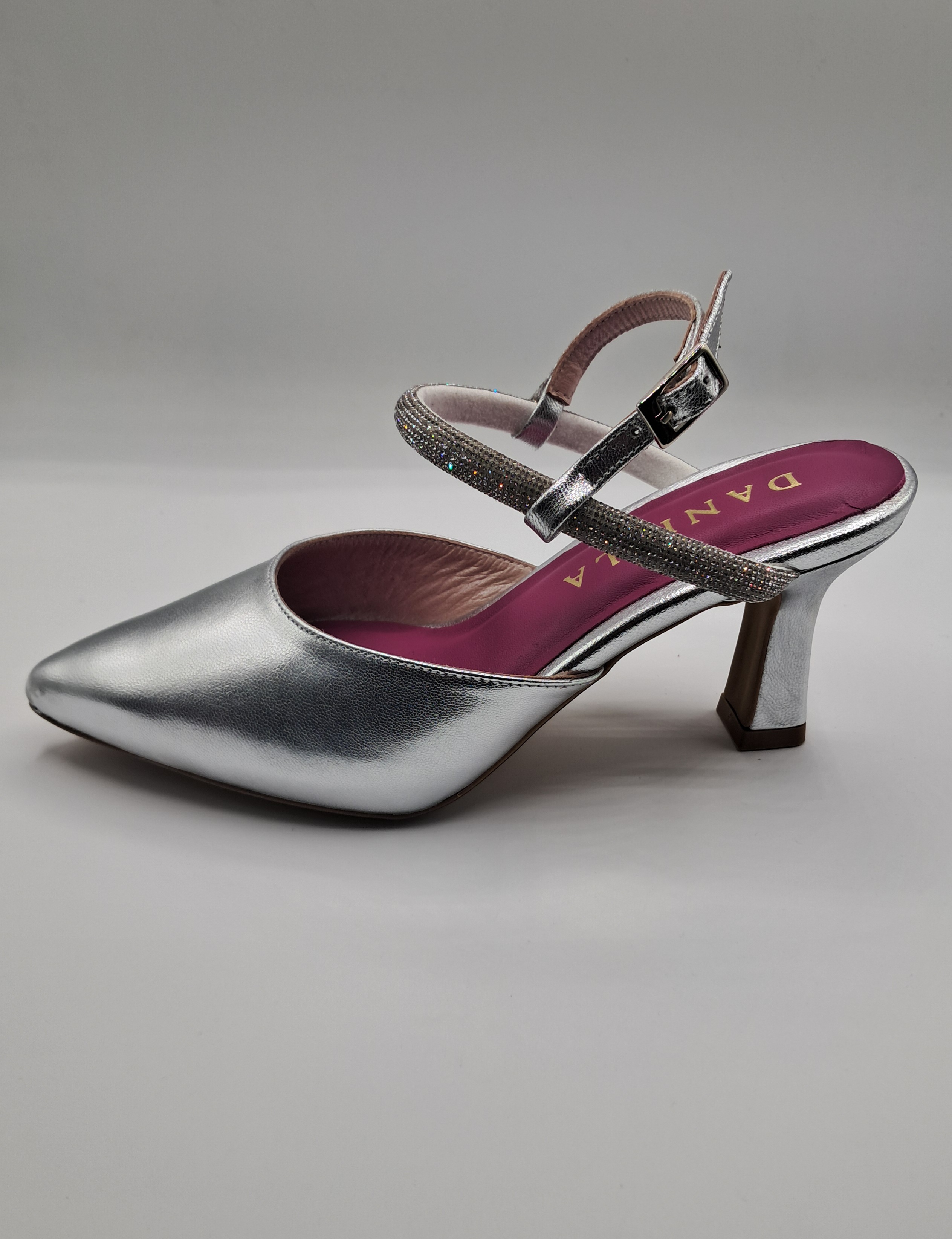 ZAPATO (DANIELA) METALIZADO CON STRASS LOTUS PLATA ref.15160
