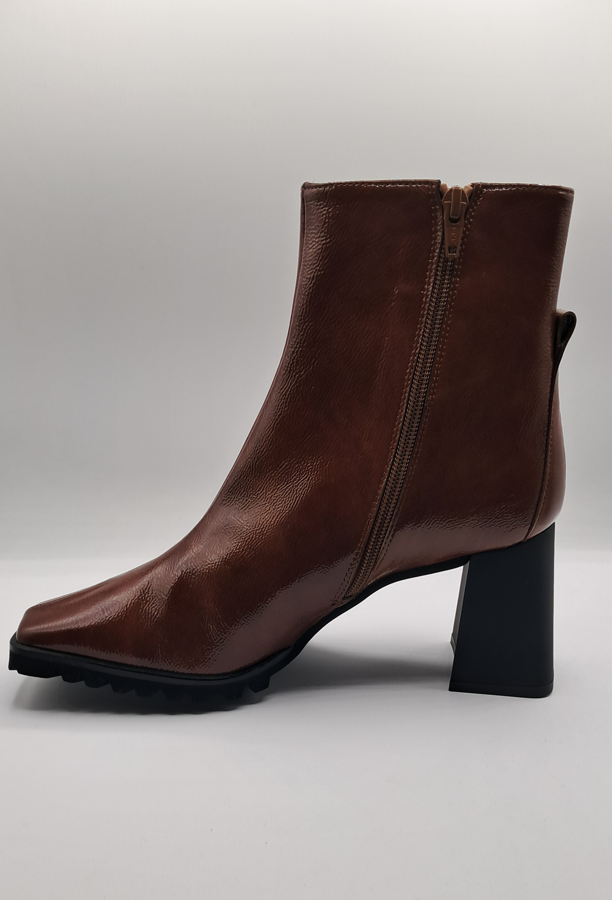 BOTINES (DORALATINA) PIEL MARRÓN ref.15200