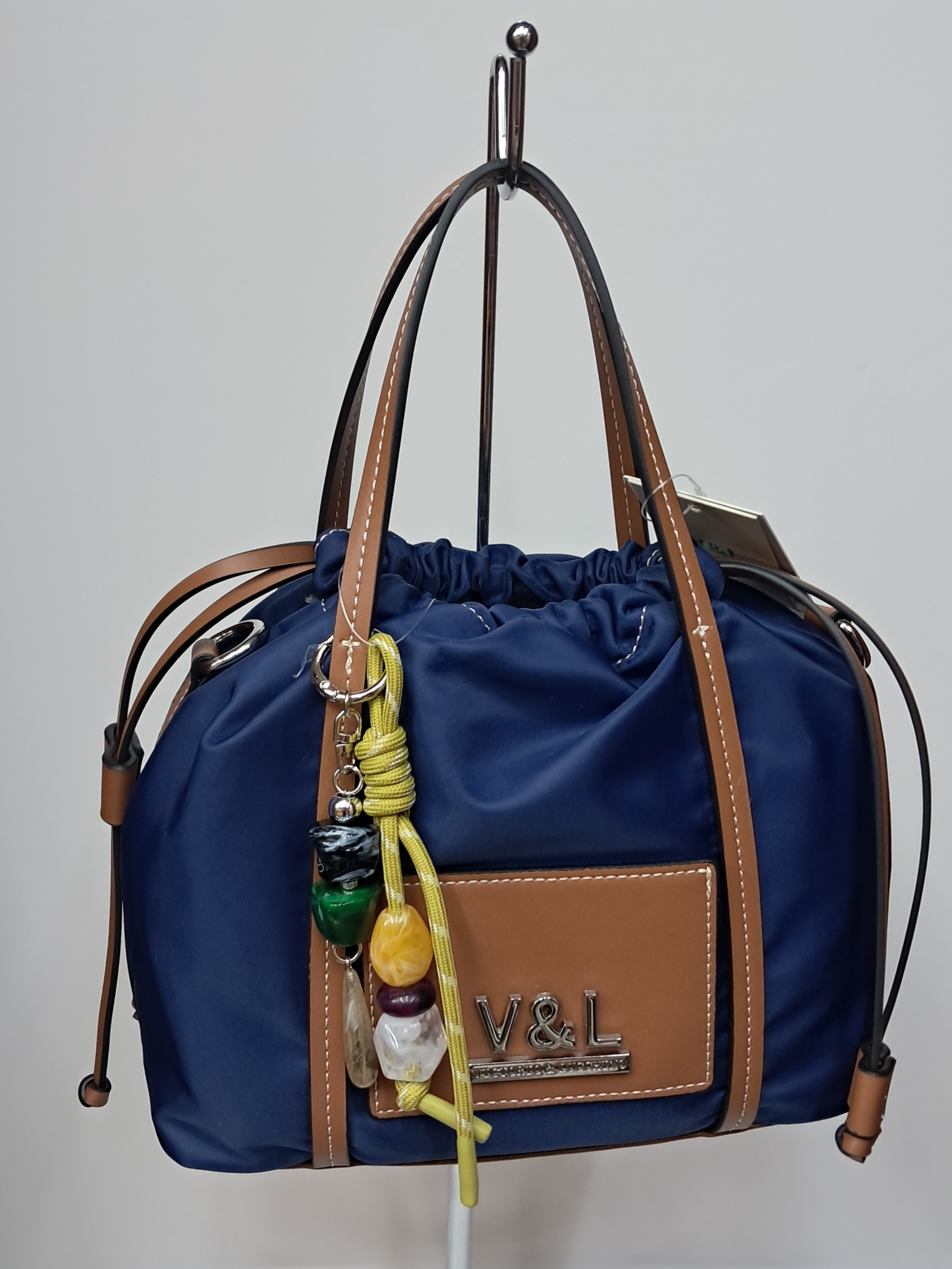 BOLSO DE MANO (VICTORIO & LUCCHINO) Ref. 15958