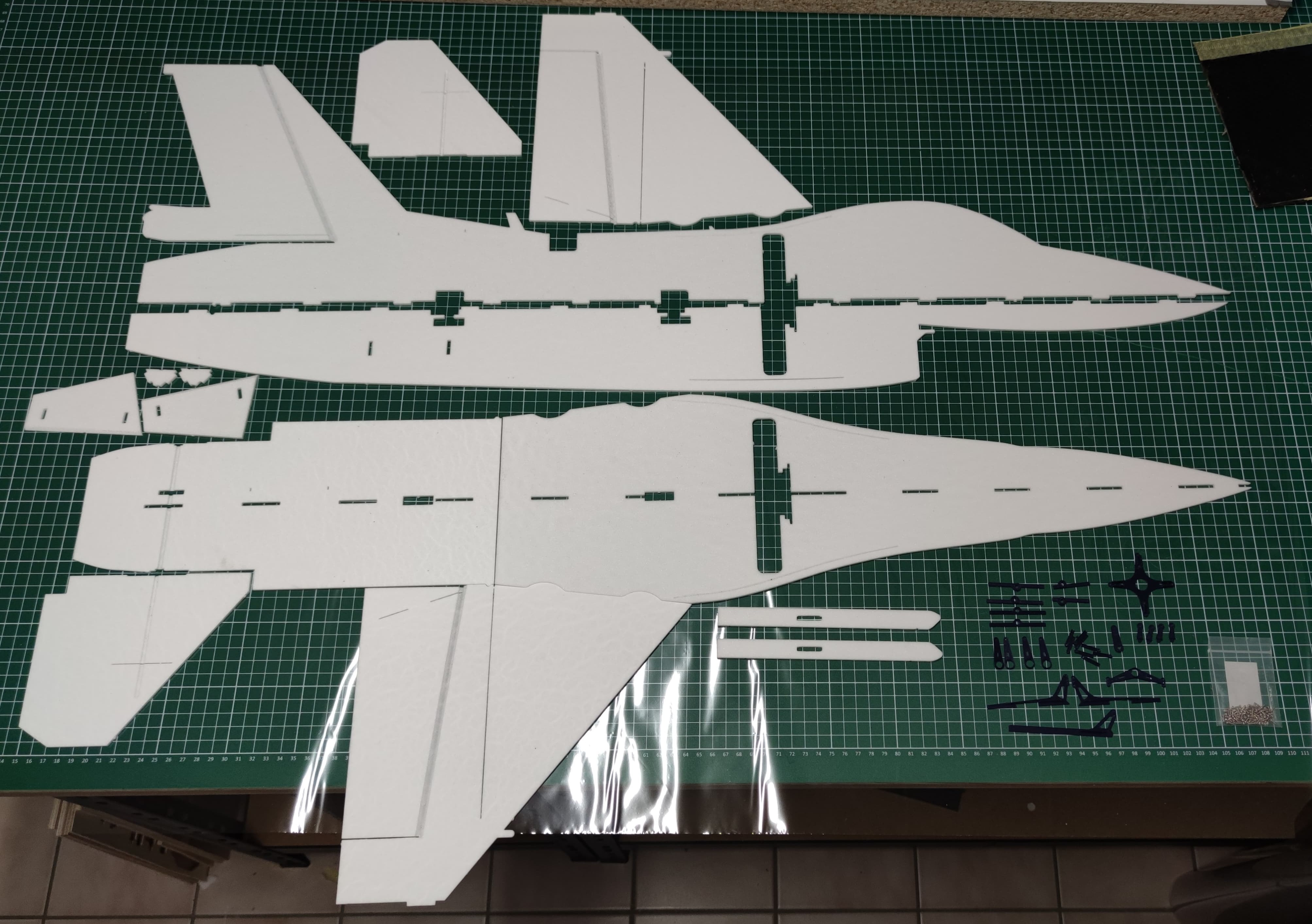 F16 V2 Flugmodell für In und Outdoor