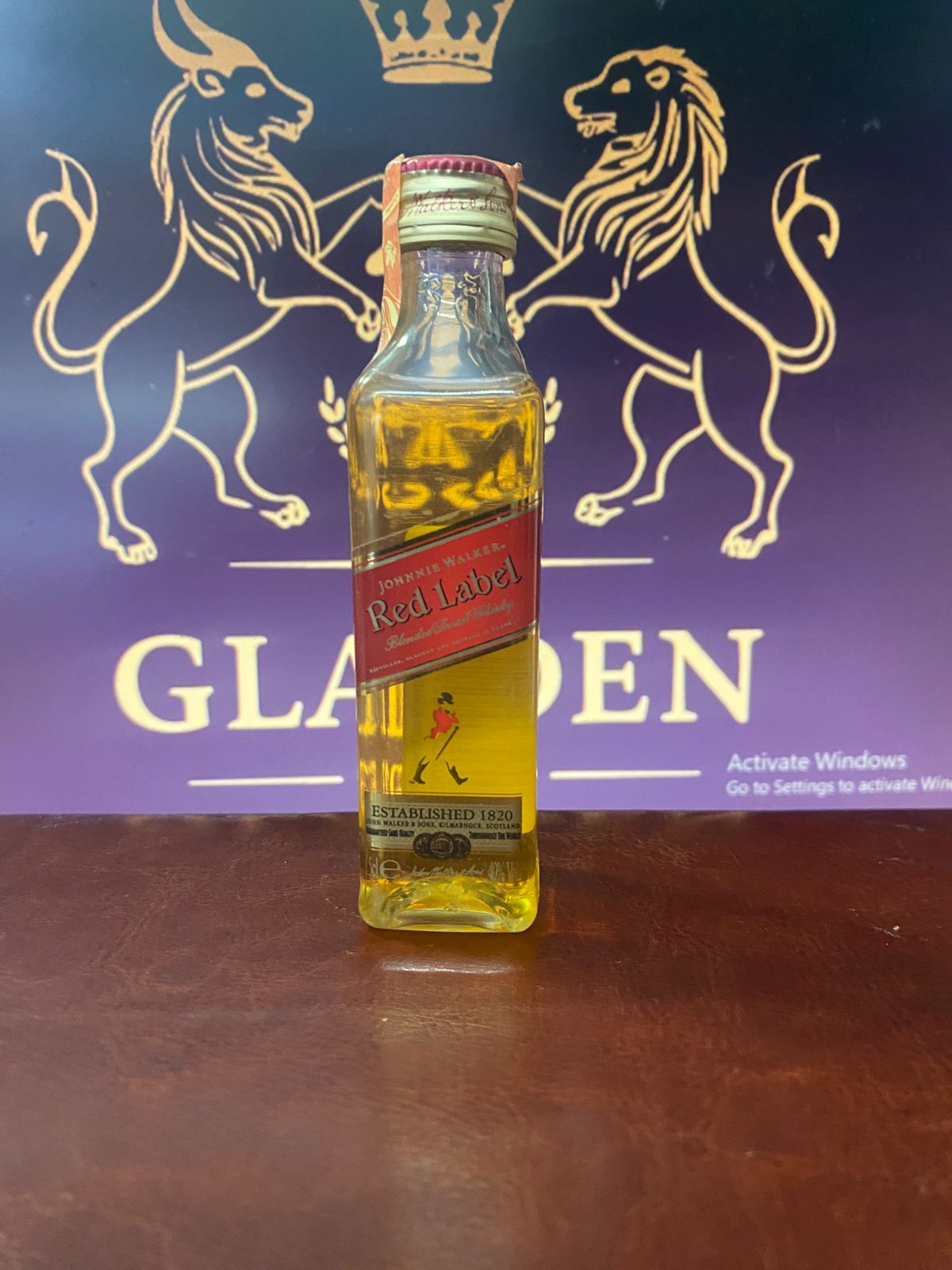 Red Label Whisky miniatur