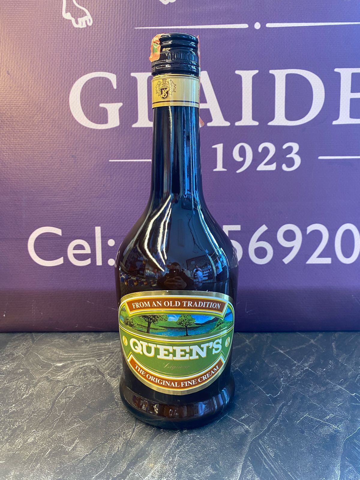 Queen's Fine Cream Liqueur