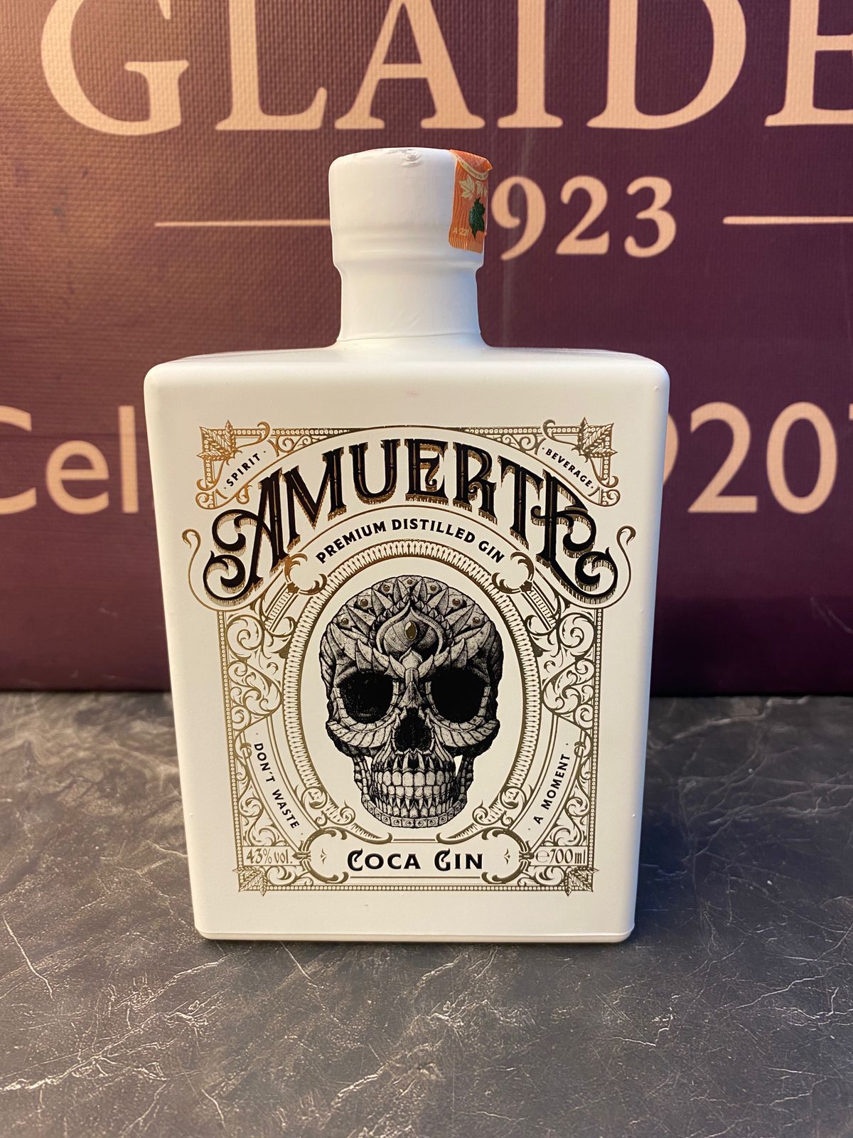 Amuerte Coca Gin white