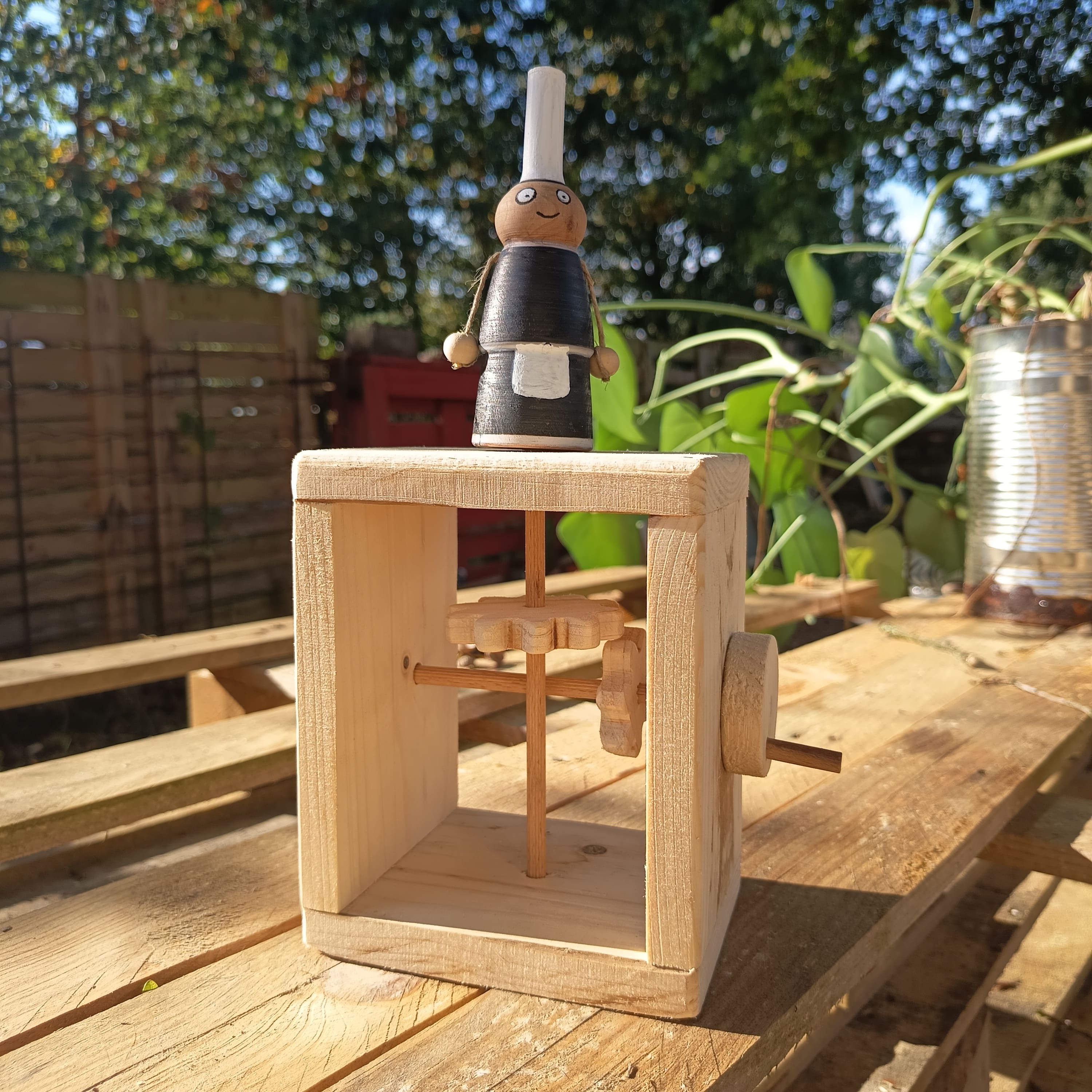 Bigoudène en bois - Engrenages roues dentelées