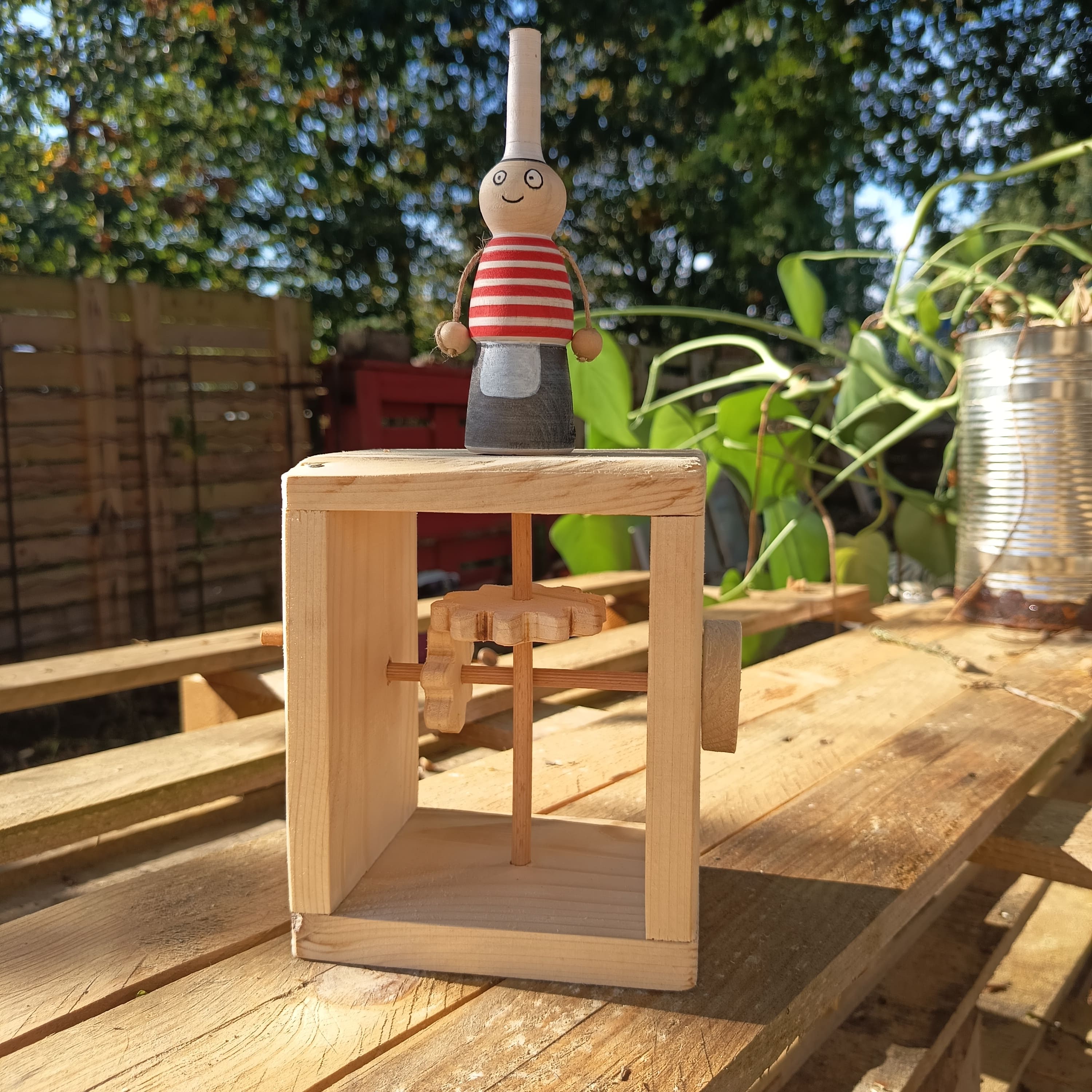 Bigoudène en bois - Engrenages roues dentelées