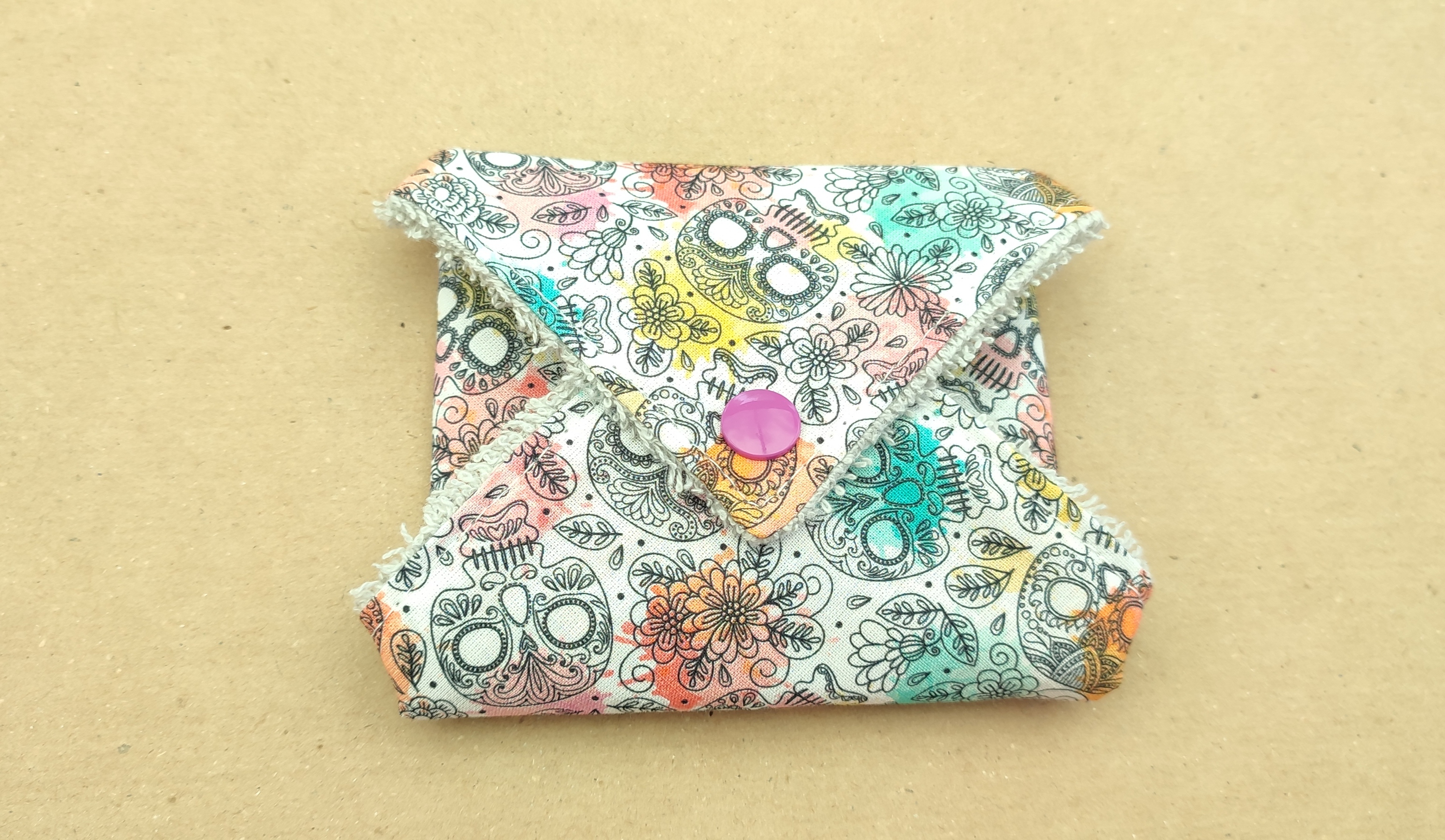 Pochette à savon essuie main