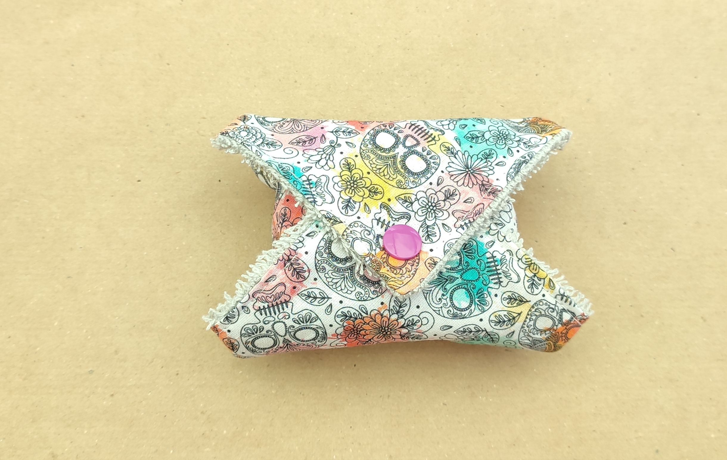 Pochette à savon essuie main