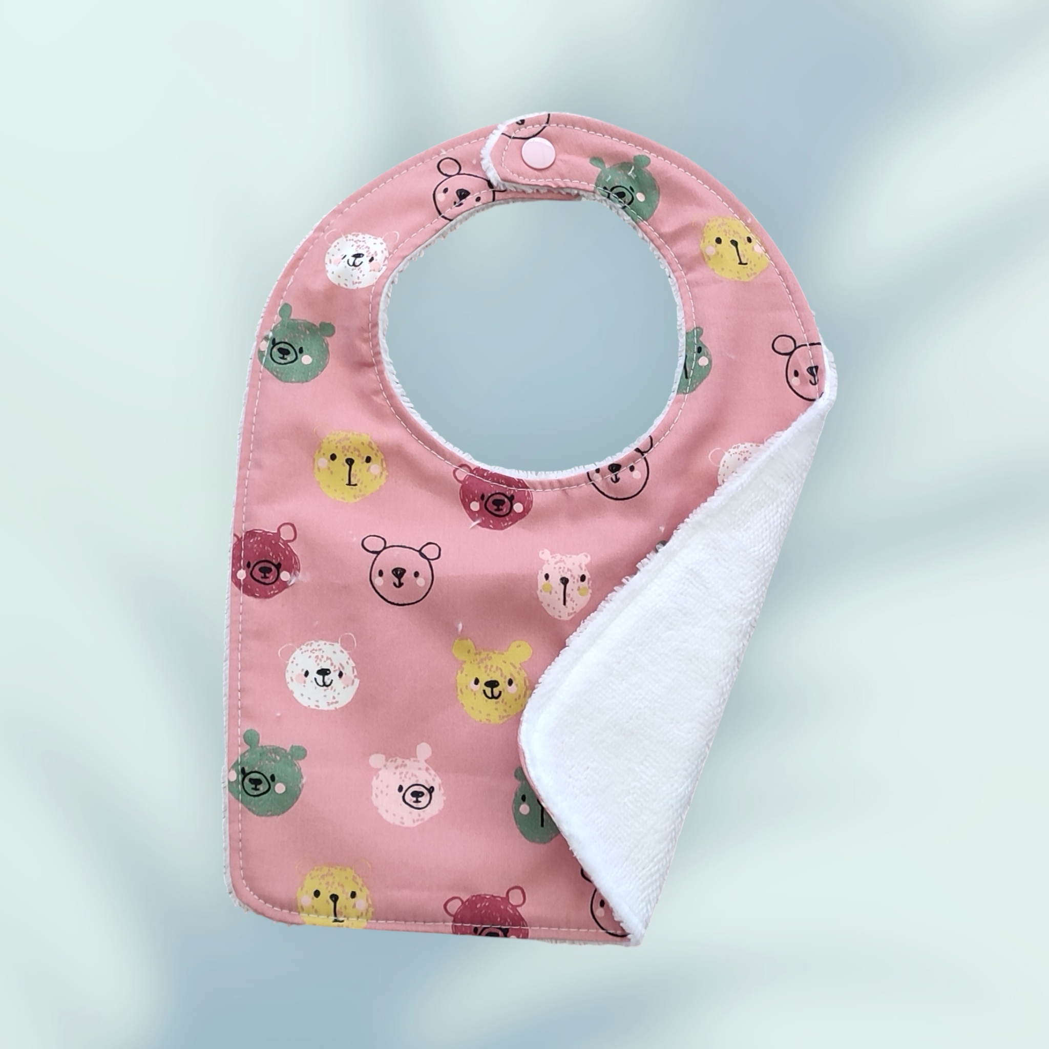 Ensemble naissance comprenant un bavoir, un bandana et un protège épaule
