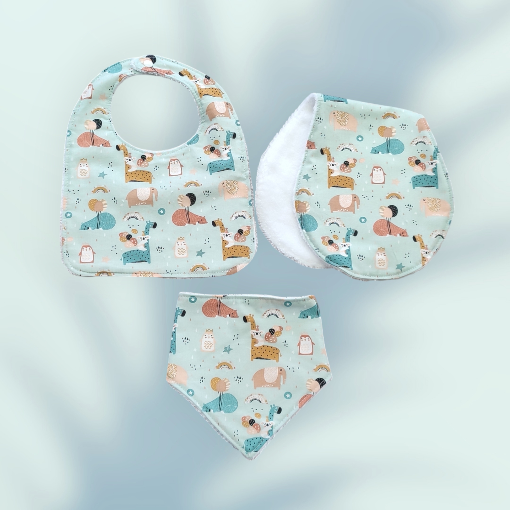 Ensemble naissance : bavoir, bandana et protège épaule