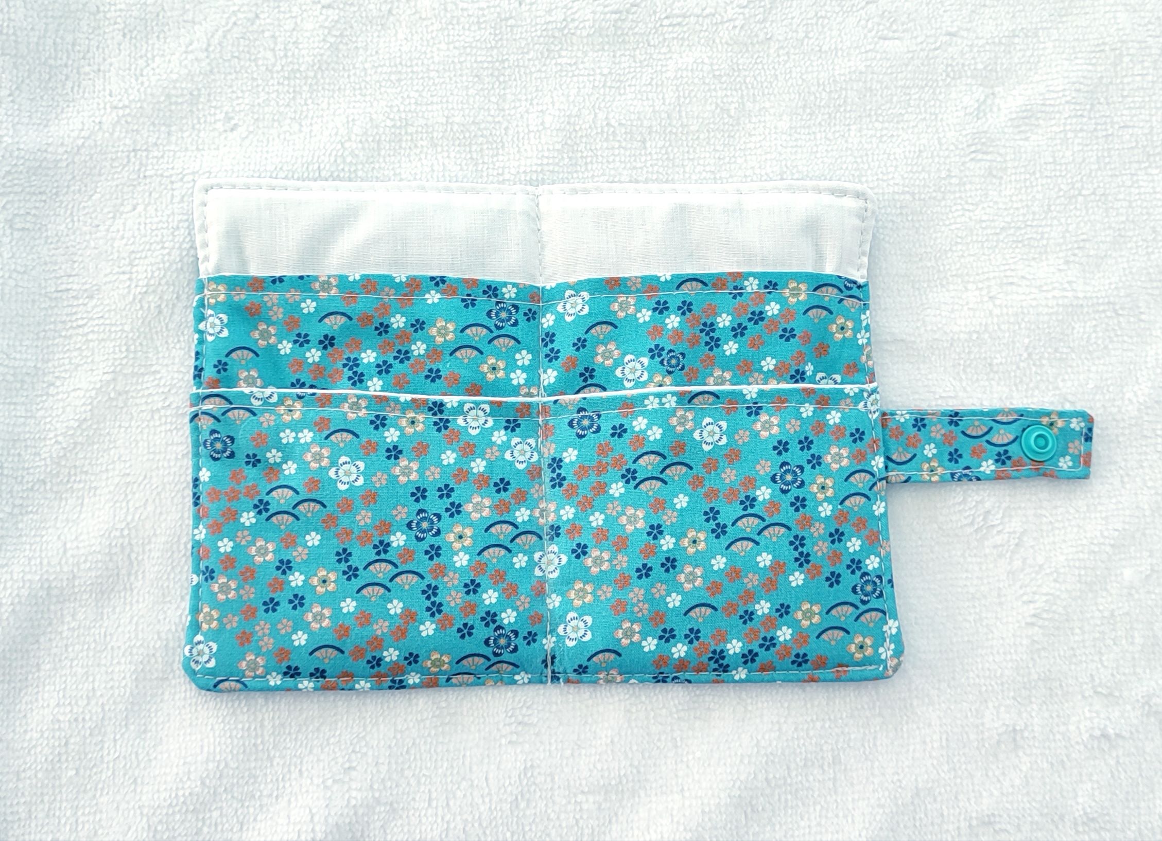 Pochette pour papiers de voiture