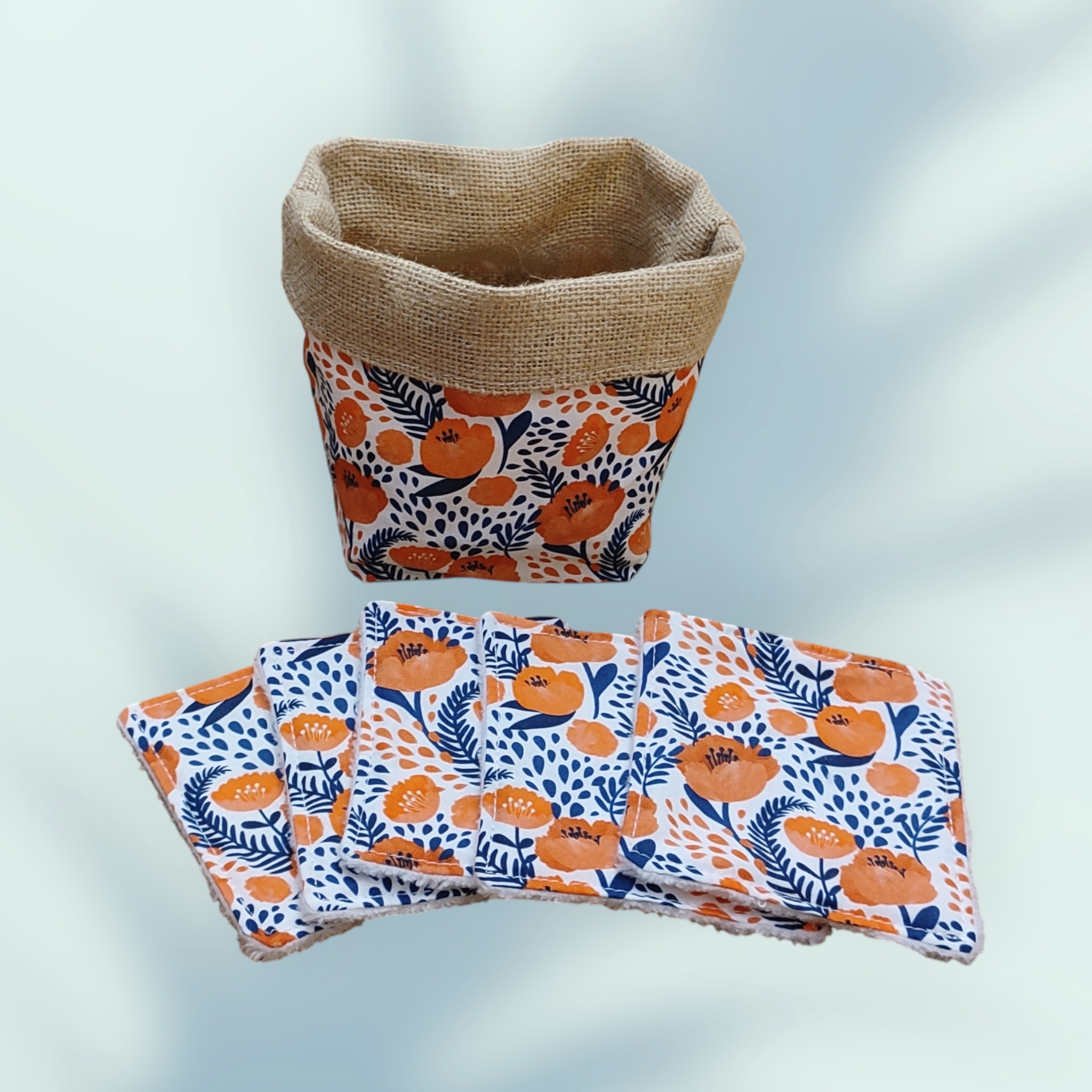 Panier de rangement et lingettes assorties
