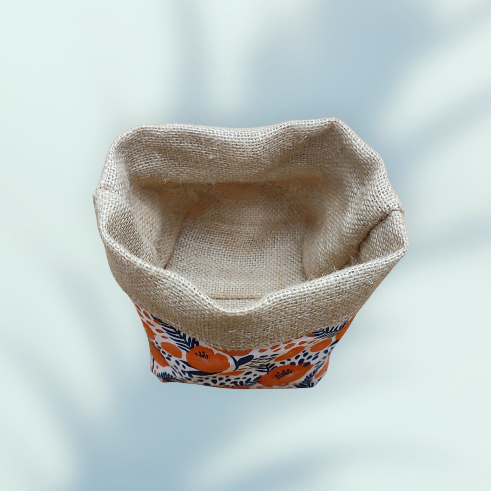 Panier de rangement et lingettes assorties