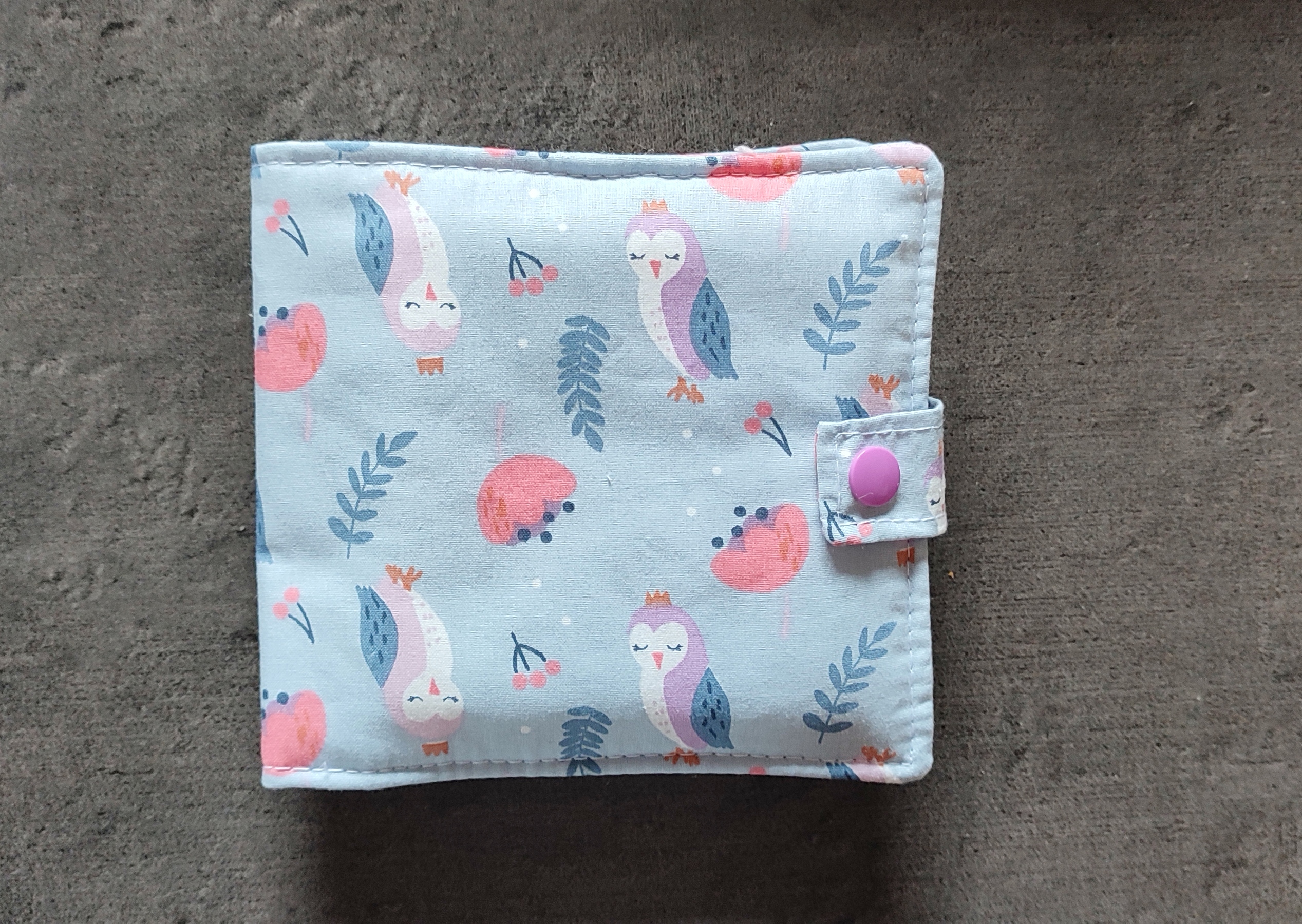Lingettes pour bébé et leur pochette de rangement