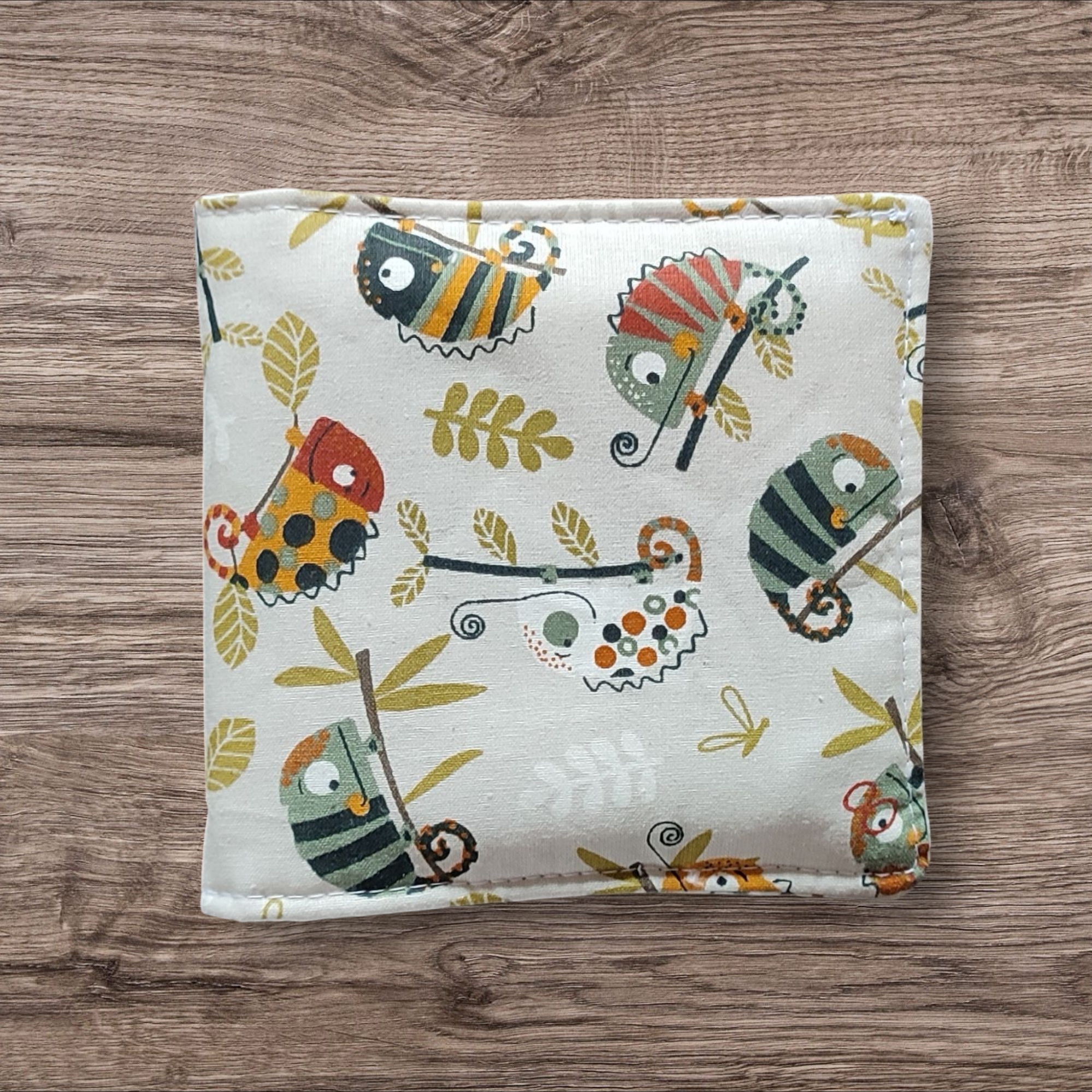 Lingettes pour bébé et leur pochette de rangement