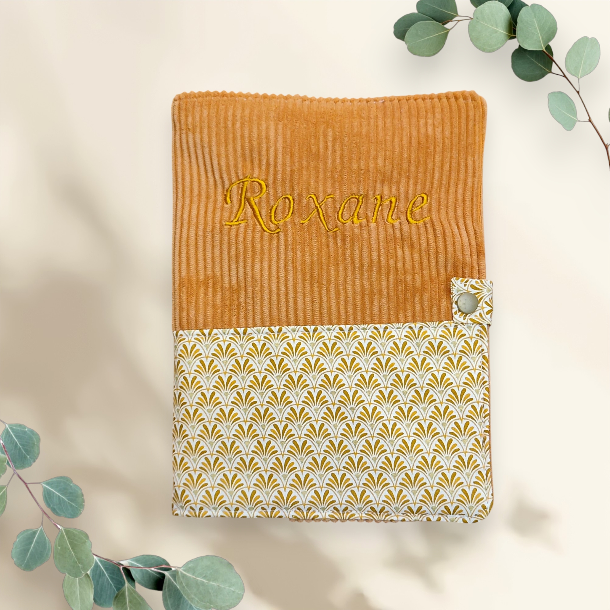 Protège carnet de santé réservée à Marie