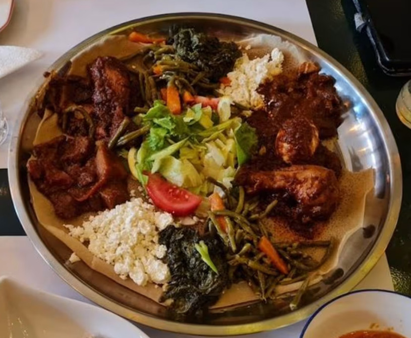 Lunch du Midi : plats à manger sur place 