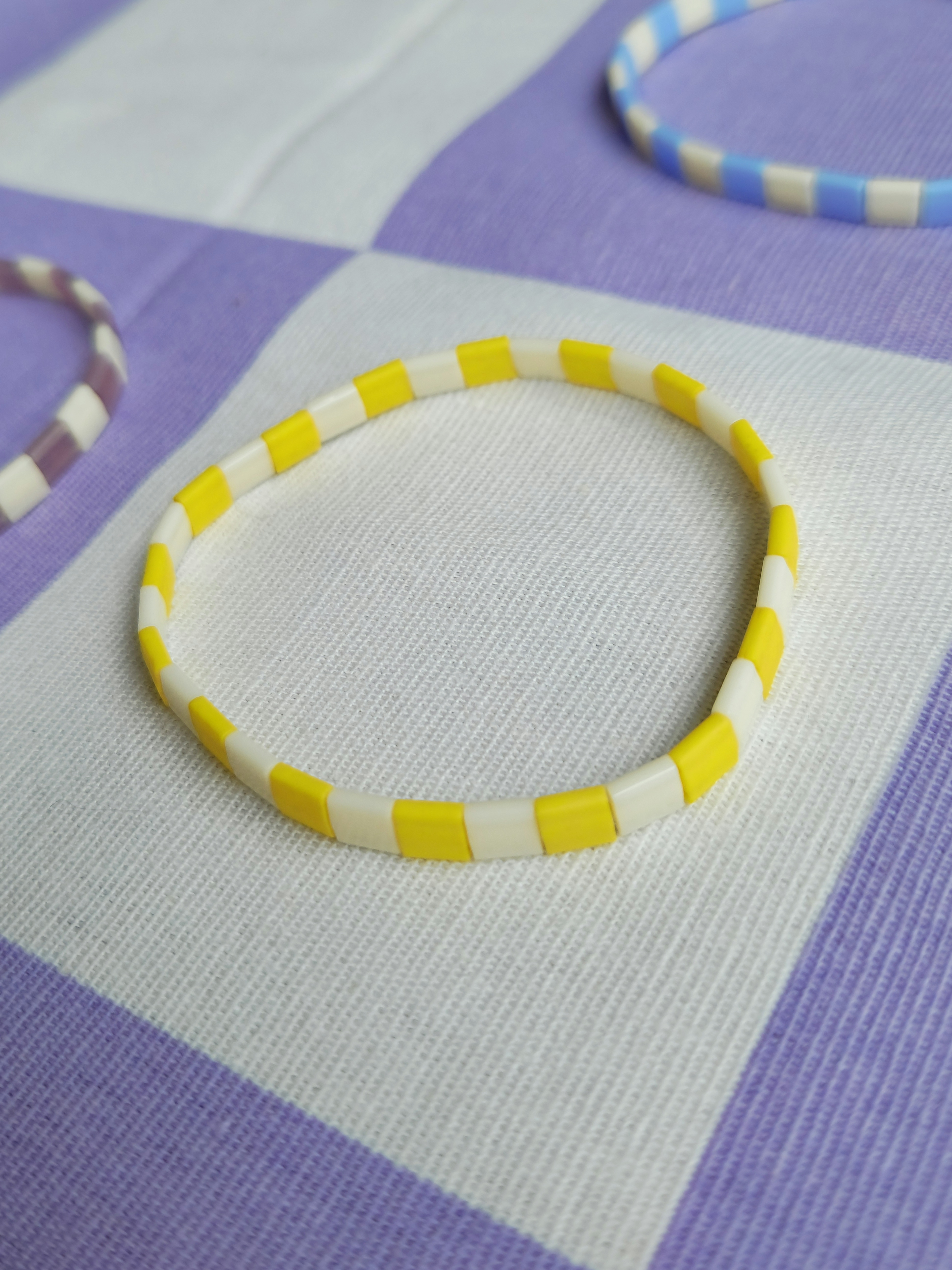 Barrel - Jaune et Ivoire