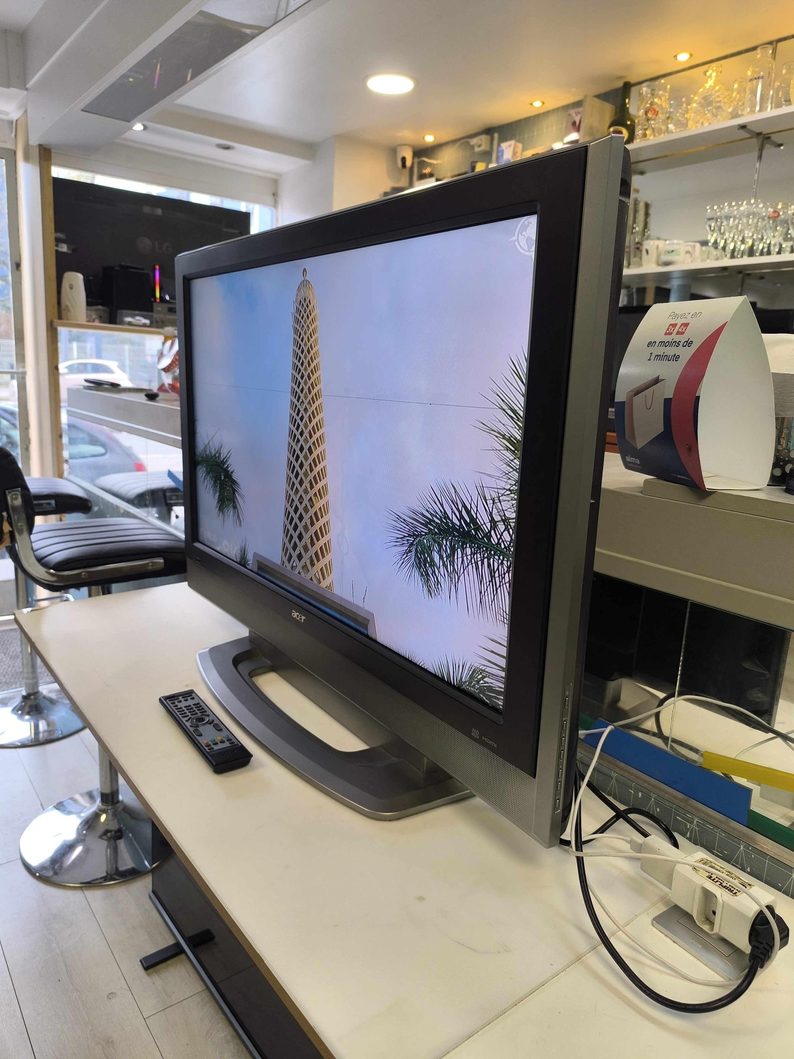 📺 TV LCD Acer AT3720 (2007) - 37" HD Ready, Design Élégant