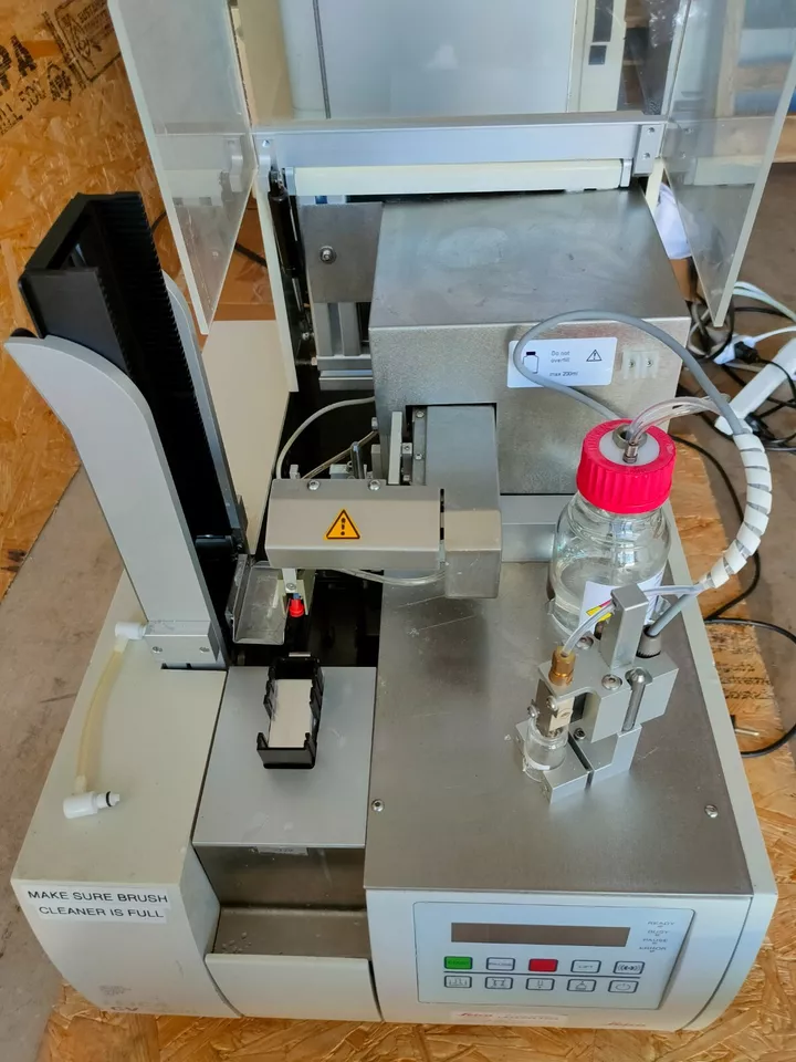 Leica CV5030 Fully Automated Glass Coverslipper