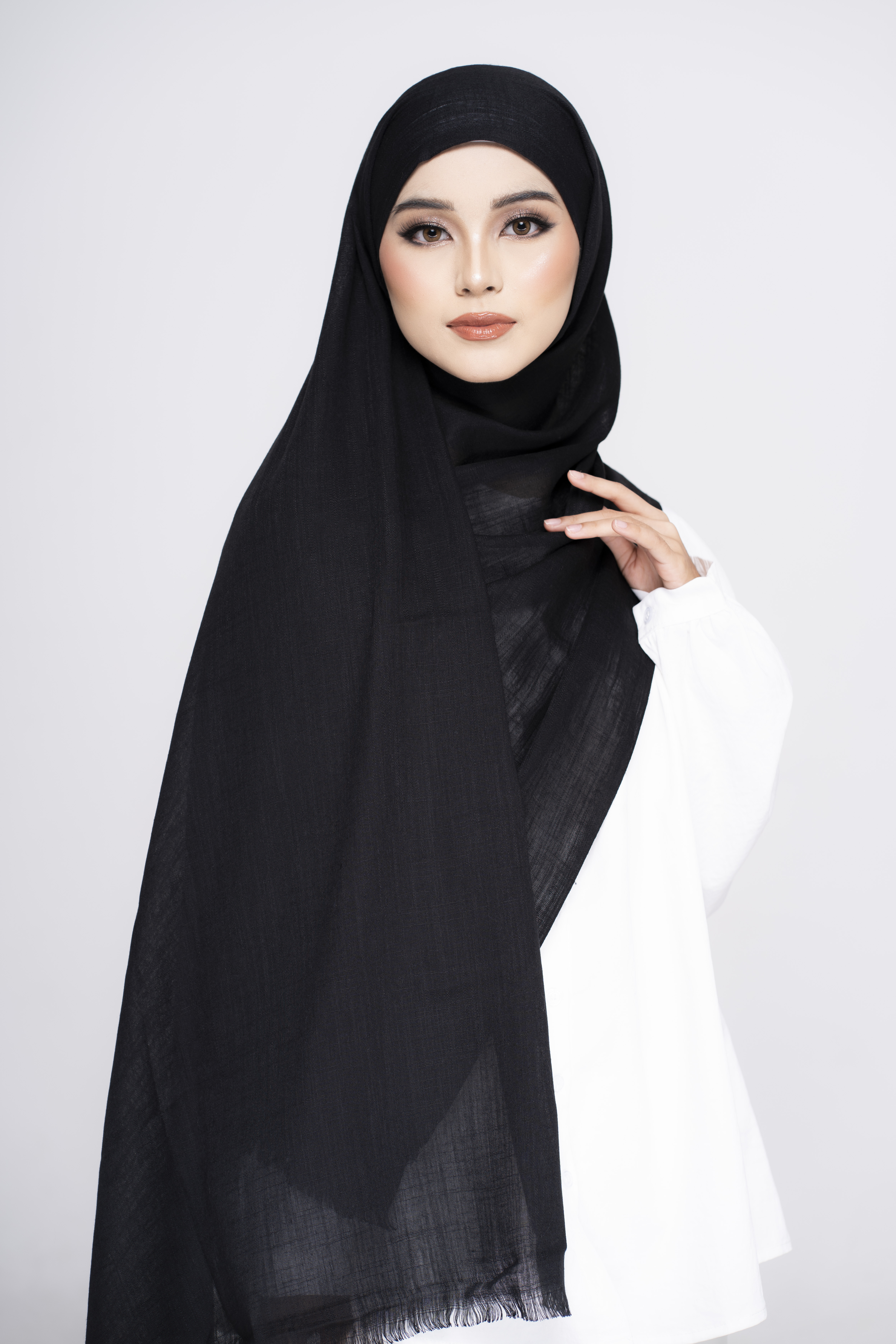 Bamboo Shawl in Black