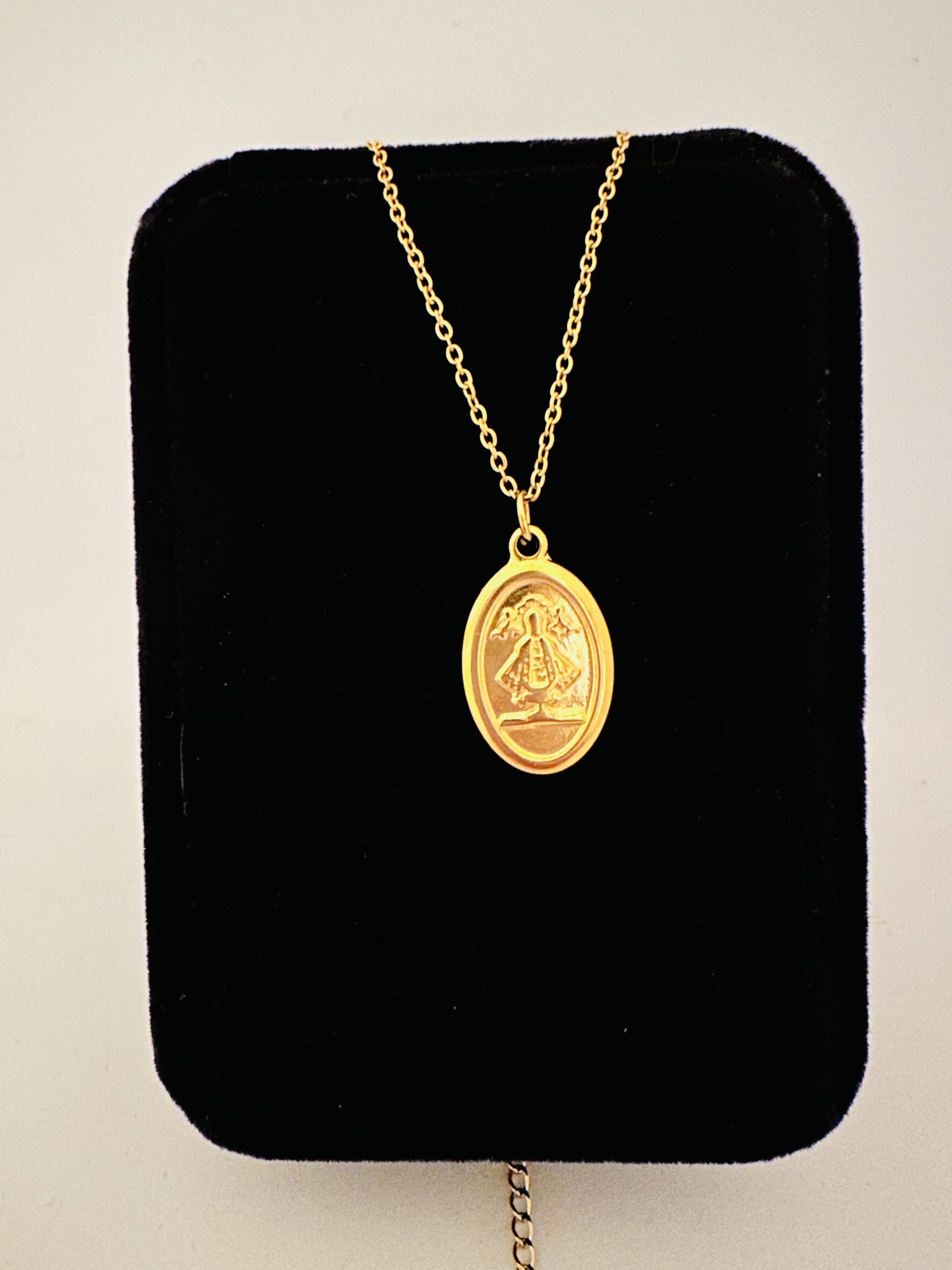 Stainless steel Non Tarnish and Waterproof 18K Gold Pendant Necklace