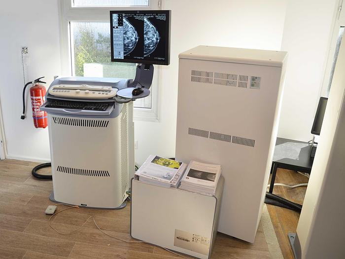 mammographe 3D GE Senoclaire de General Electric