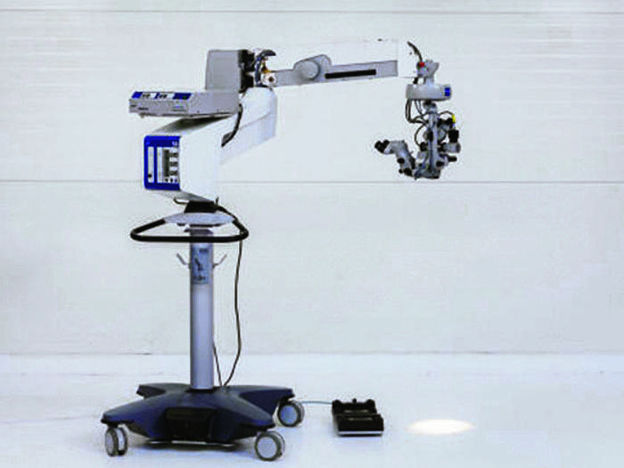 MICROSCOPE OPÉRATOIRE CARL ZEISS VISU 200
