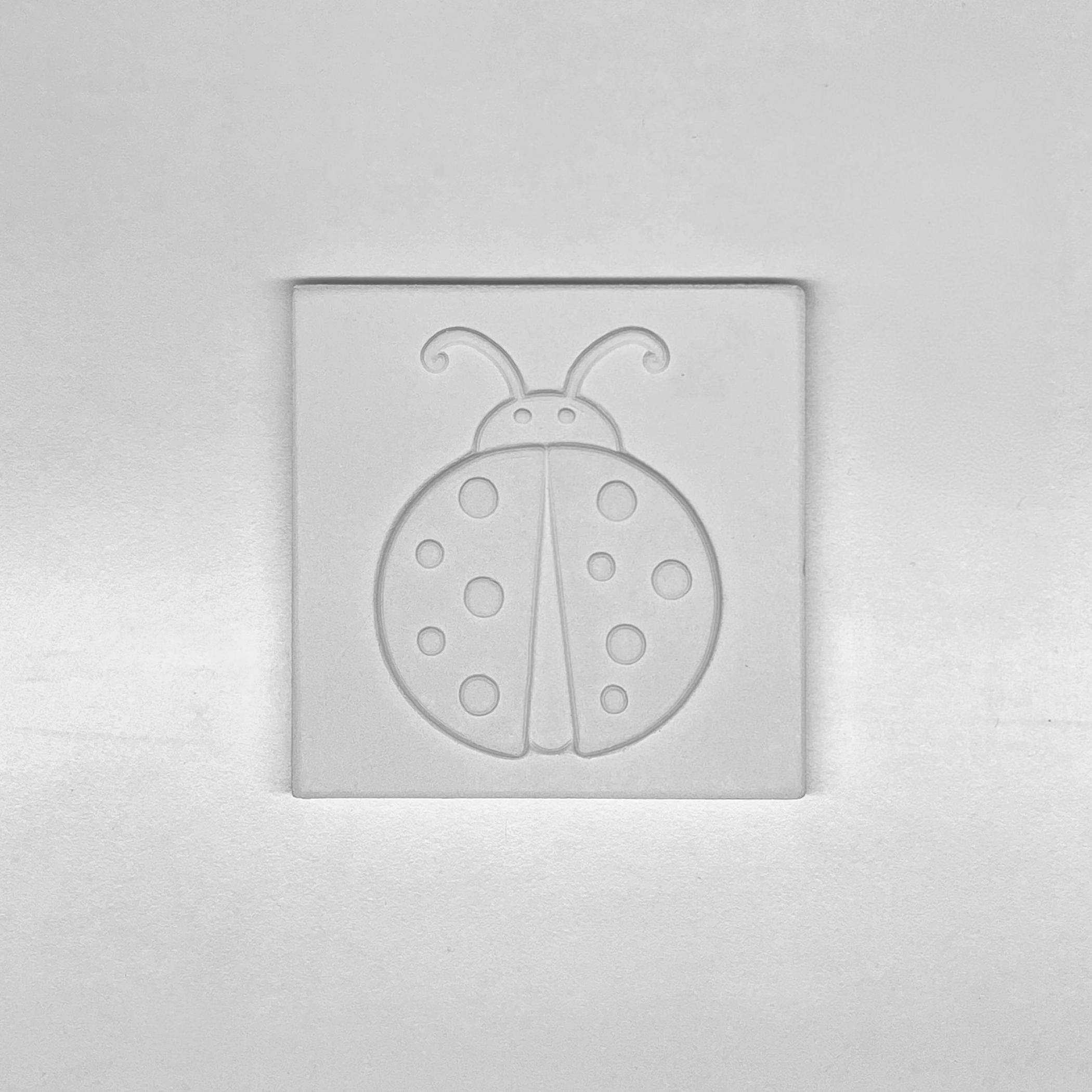 Uğur Böceği Kabartma Karo