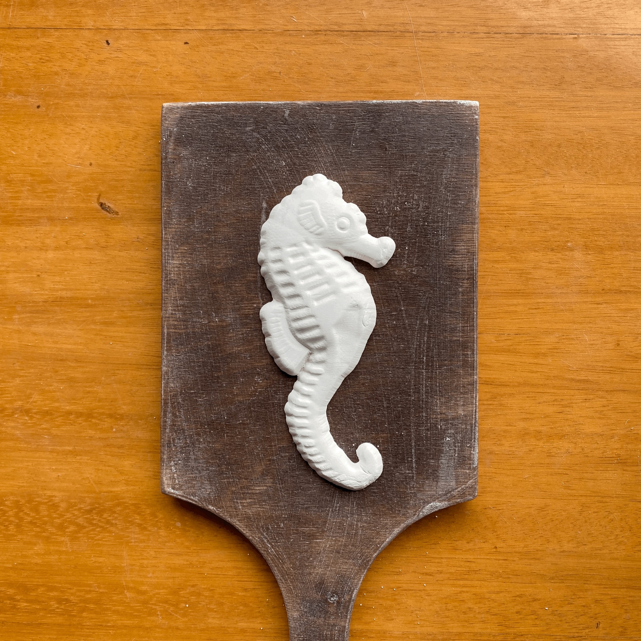 Rölyefli Deniz Atı