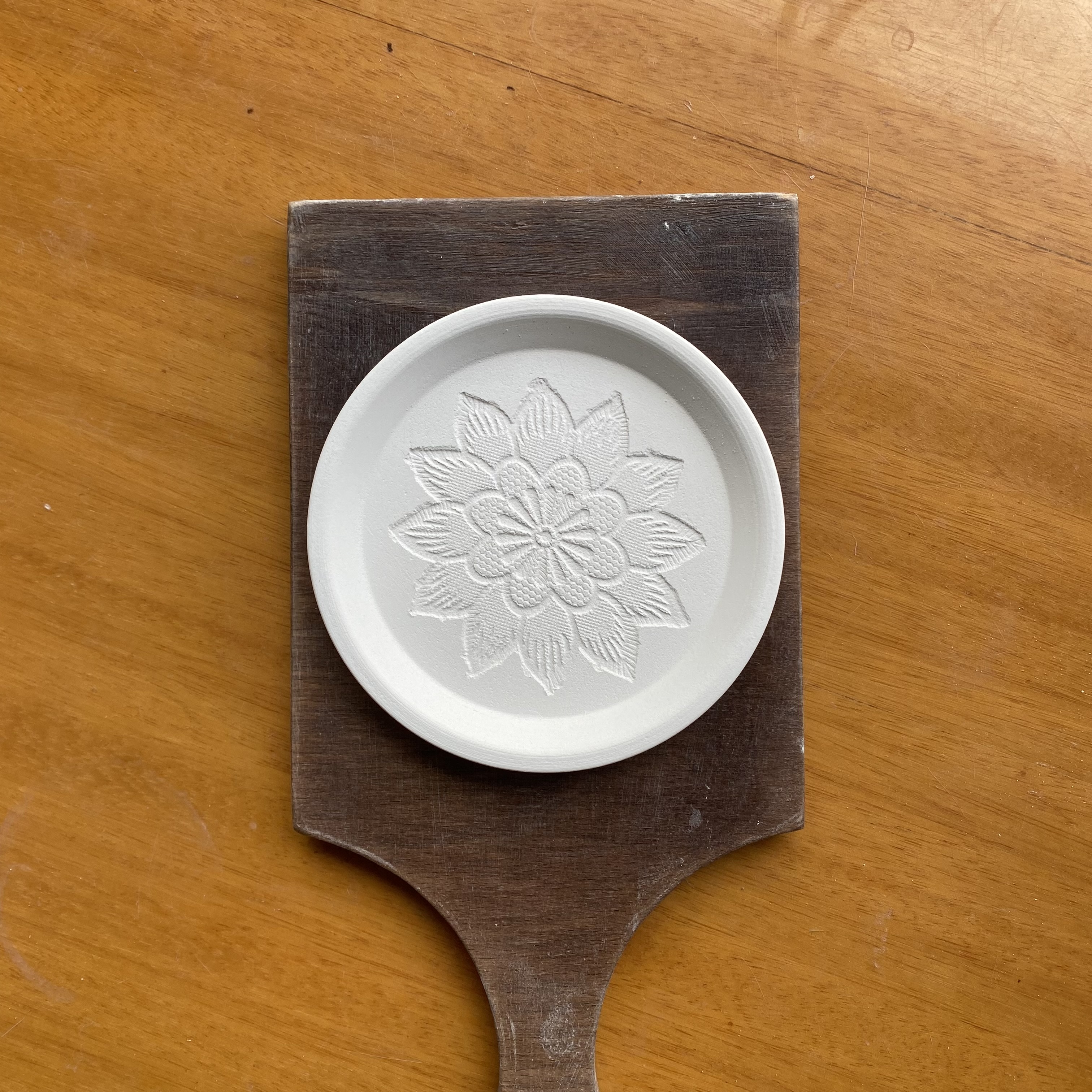 Çiçek Desenli Tabak