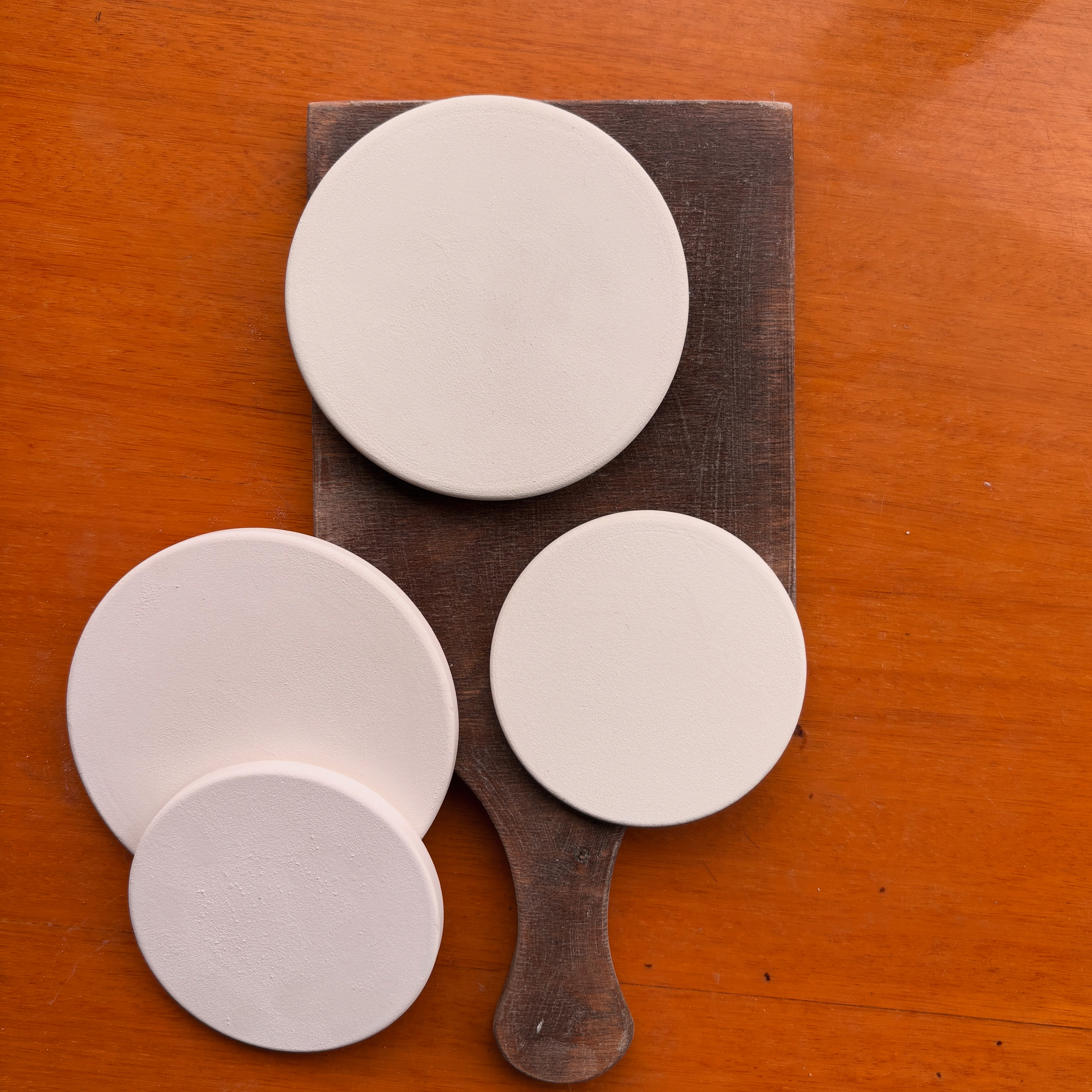 Astarlı Yuvarlak Düz Taş