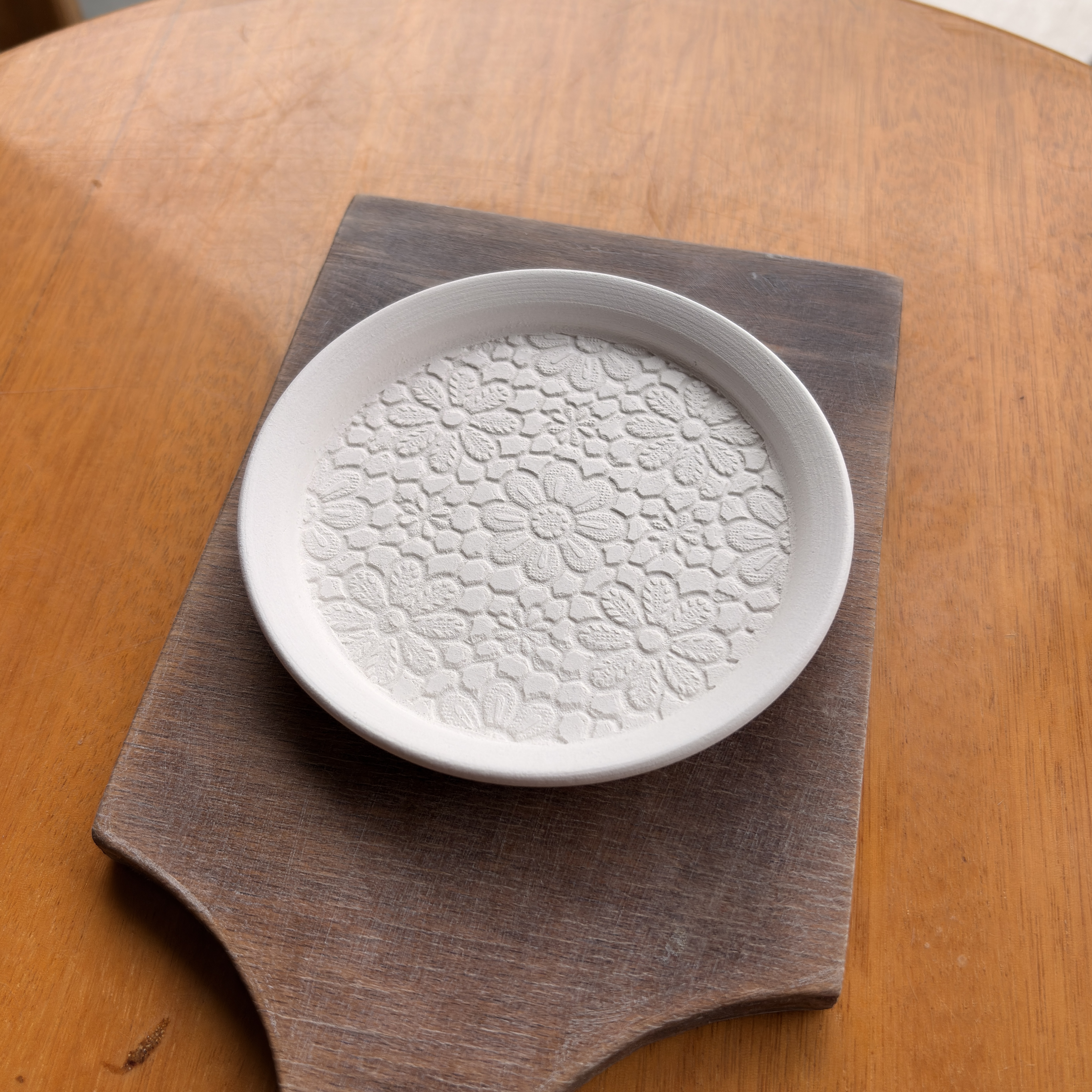 Papatya Desenli Kenarlı Tabak