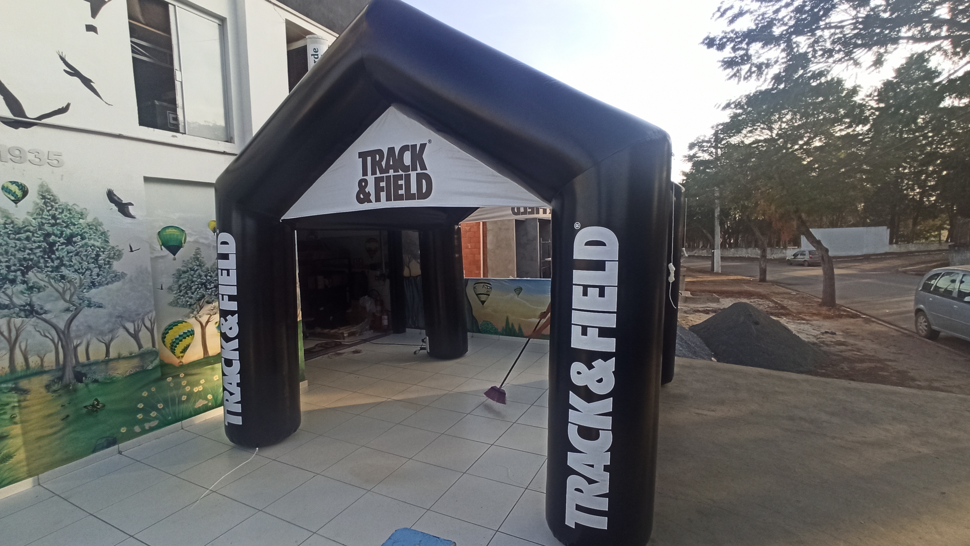 TENDA PIRAMIDE 4X4 (IMPRESSÃO TOTAL)