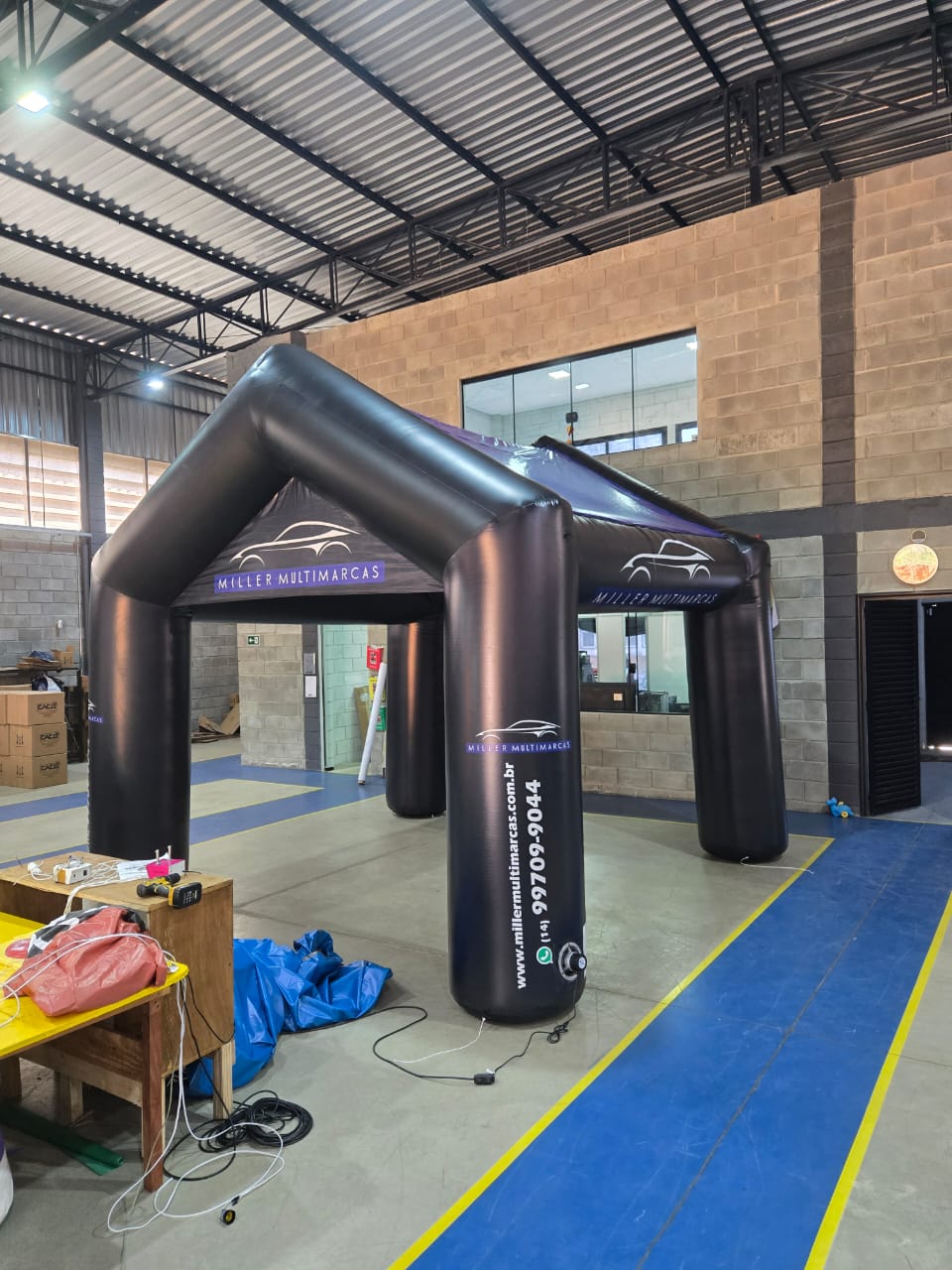 TENDA PIRAMIDE 4X4 (IMPRESSÃO TOTAL)