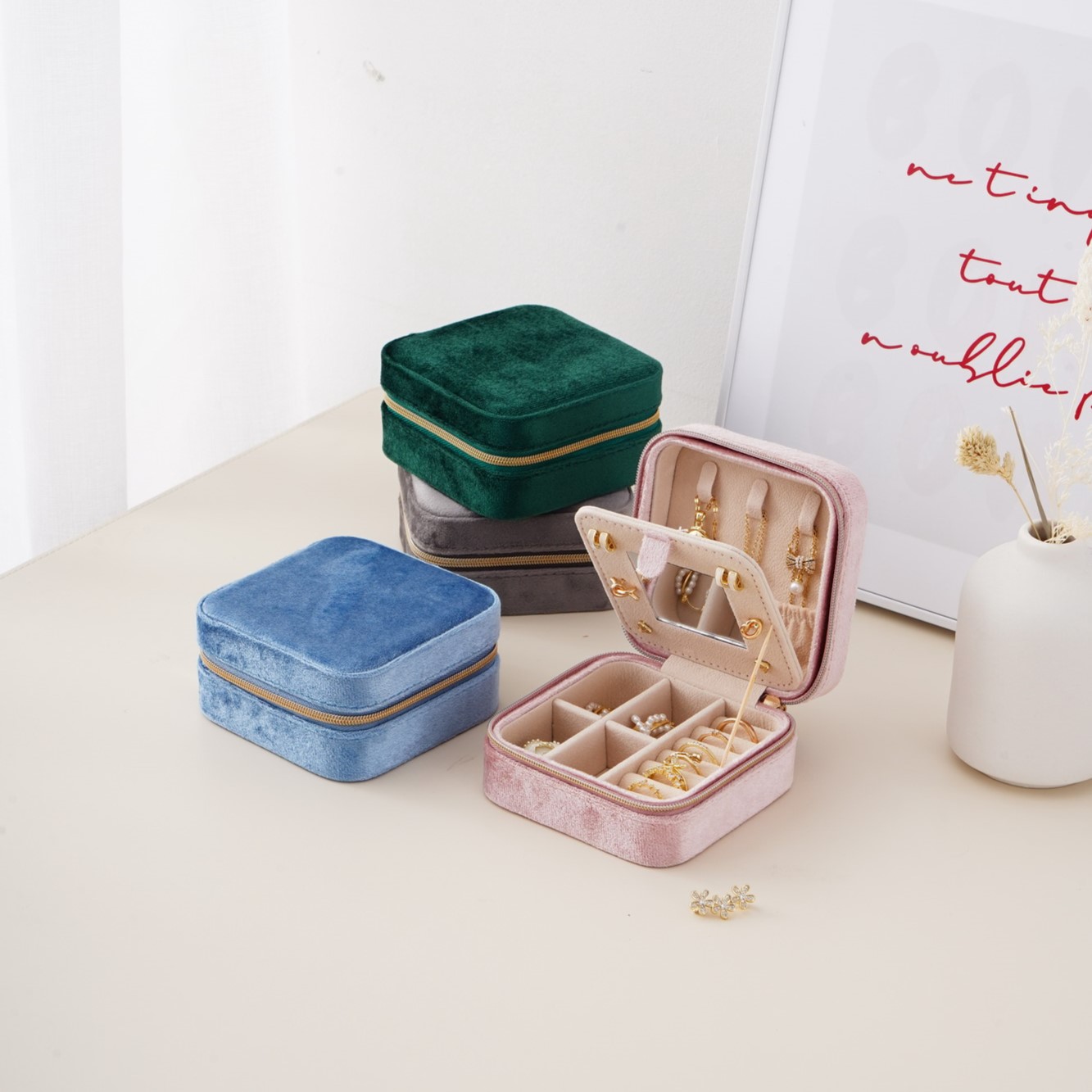 Schmuckkästchen aus Samt mit Spiegel - Klein