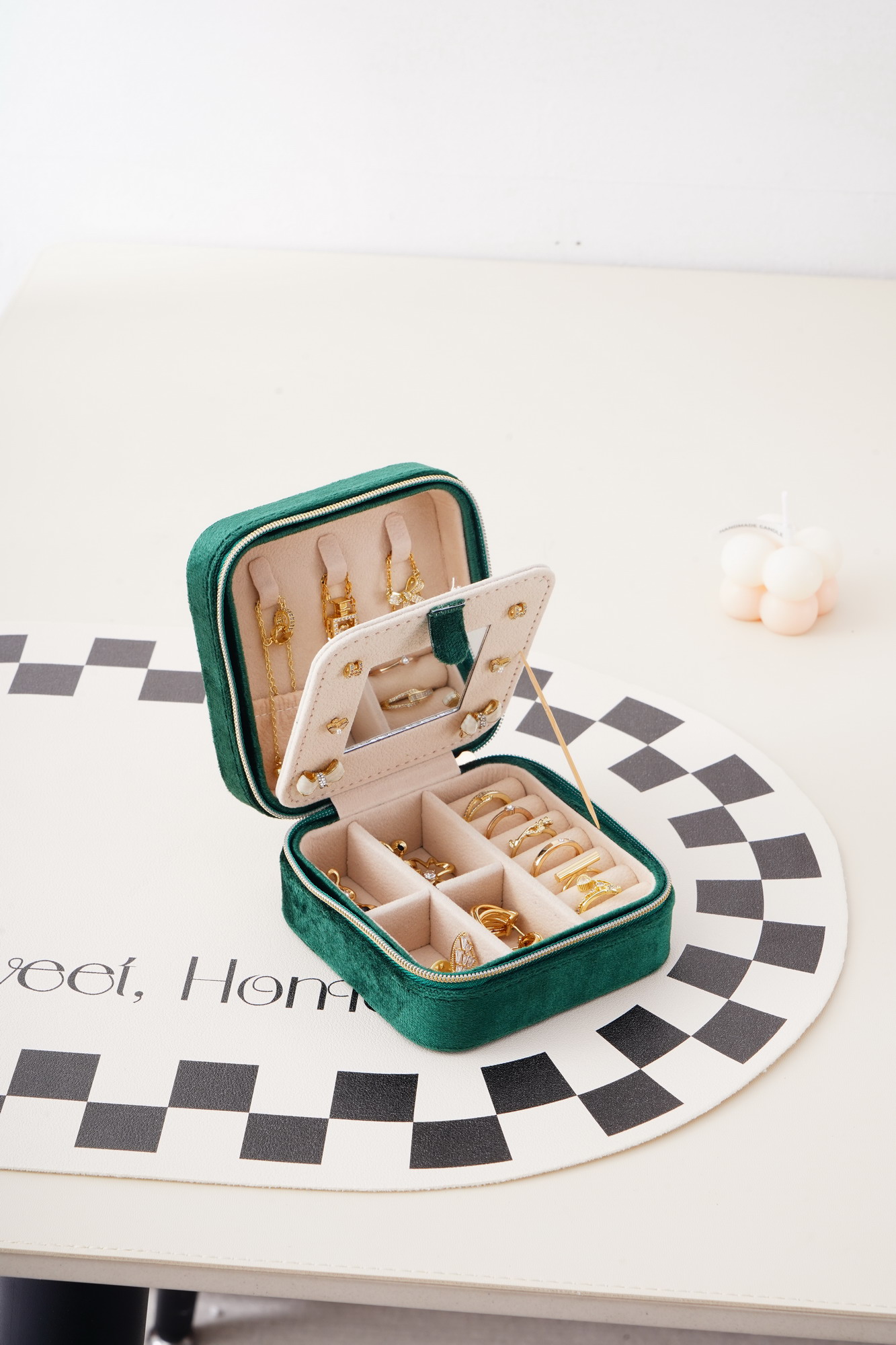 Schmuckkästchen aus Samt mit Spiegel - Klein