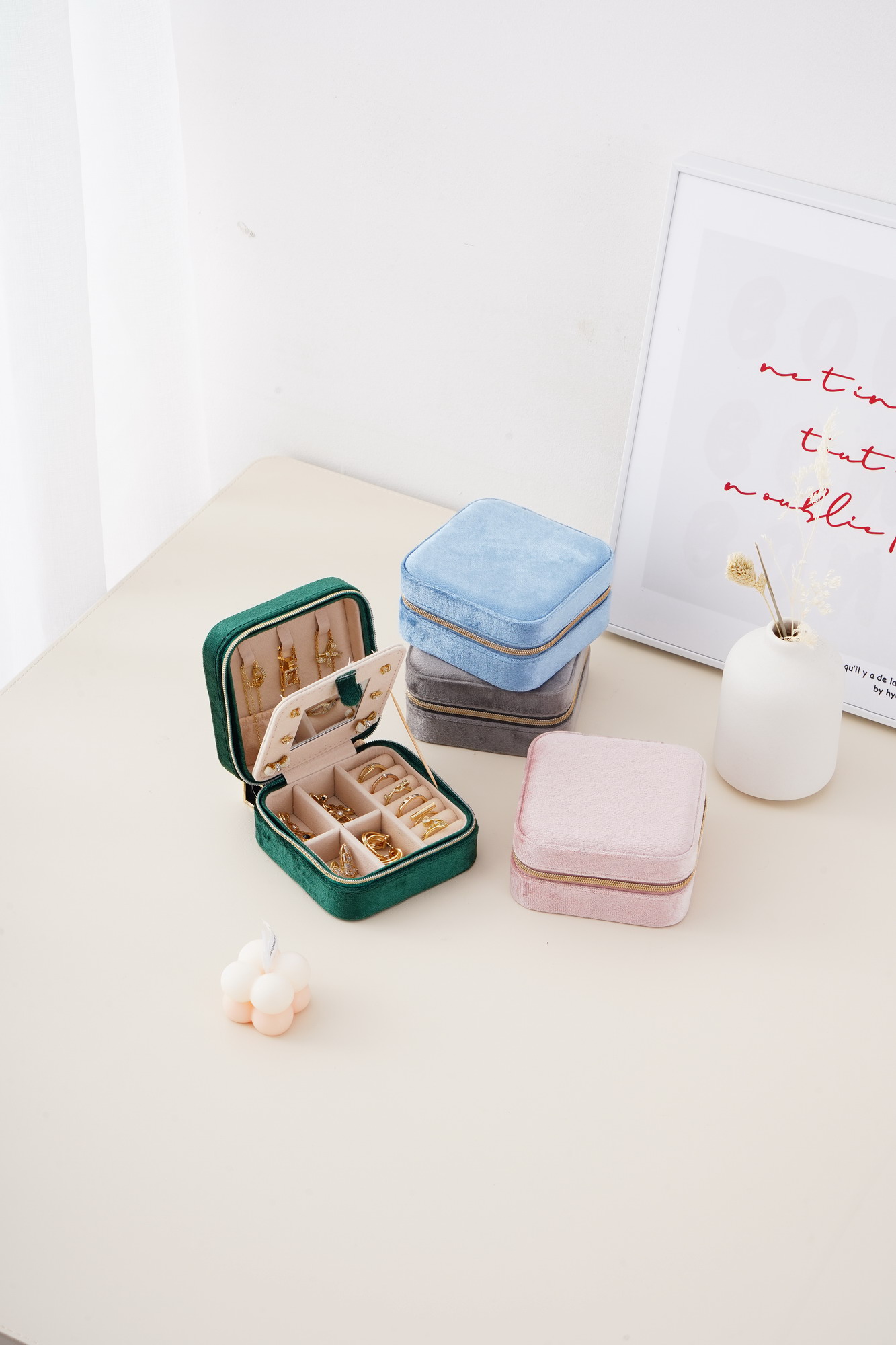 Schmuckkästchen aus Samt mit Spiegel - Klein