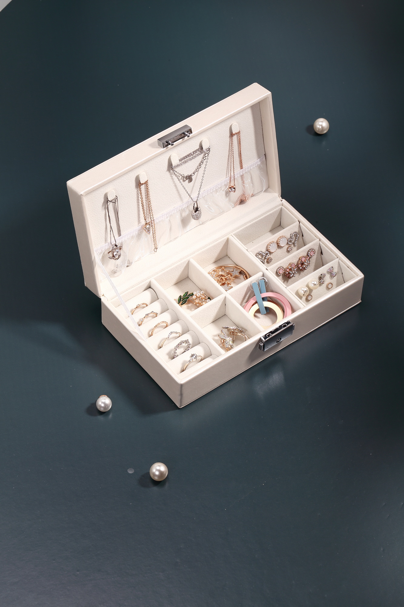 Schmuckkästchen aus PU-Leder mit Schloss und Schlüssel 