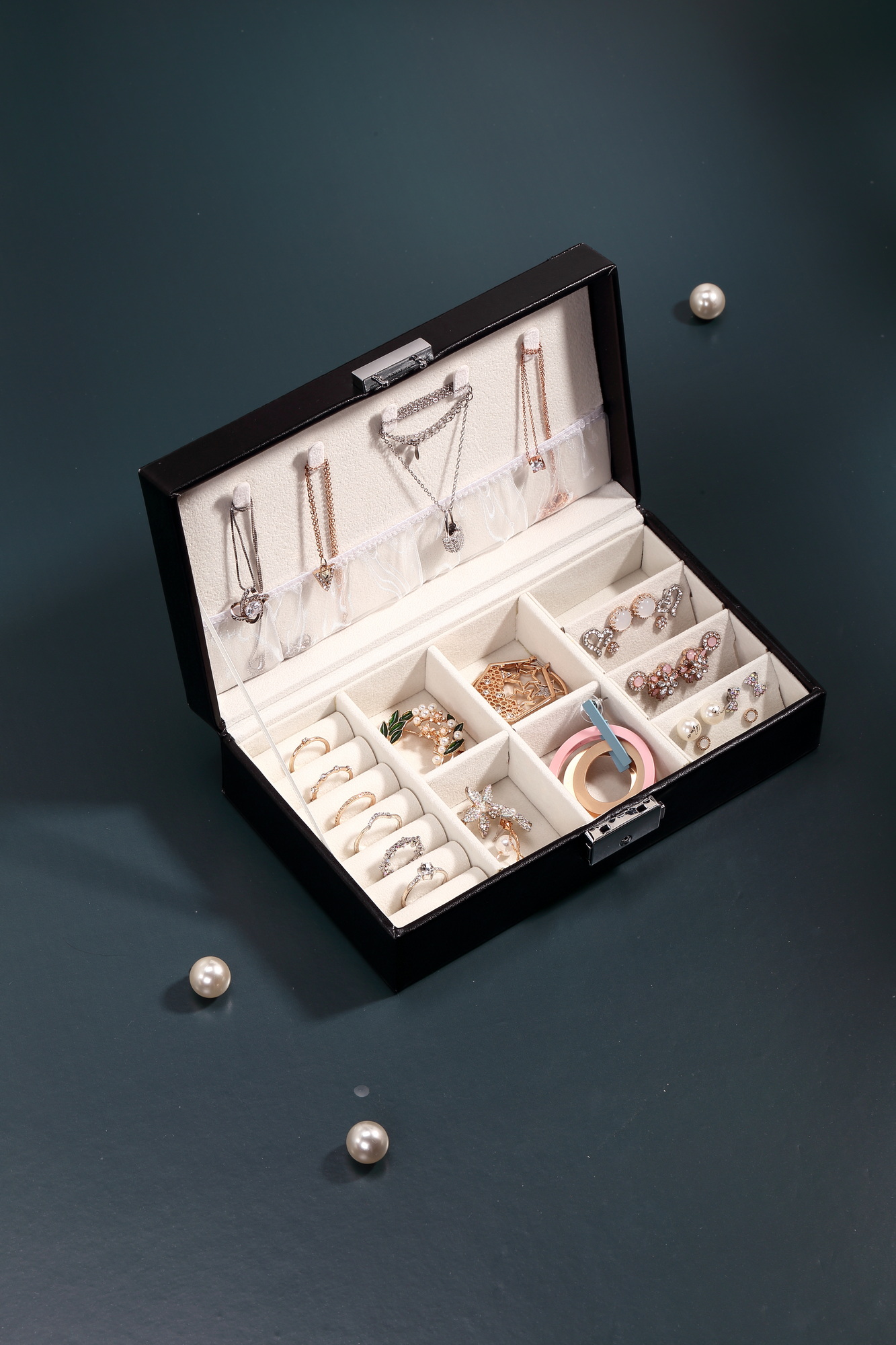 Schmuckkästchen aus PU-Leder mit Schloss und Schlüssel 