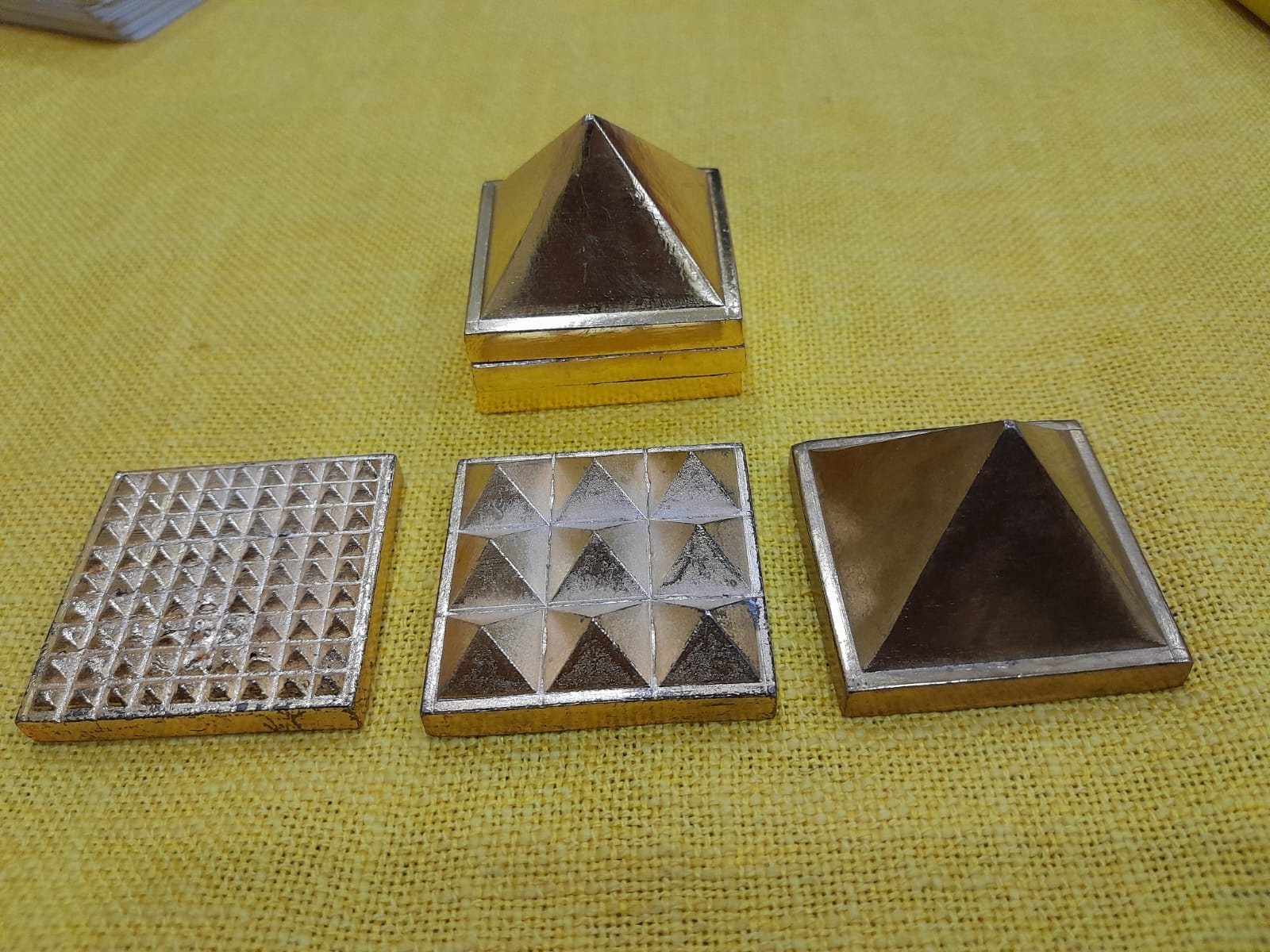 Reiki Metal pyramid wish grid