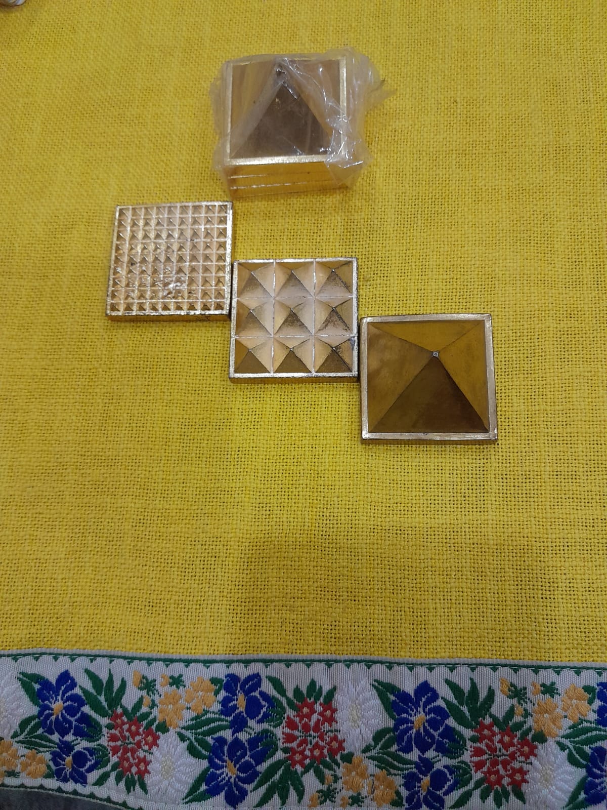 Reiki Metal pyramid wish grid