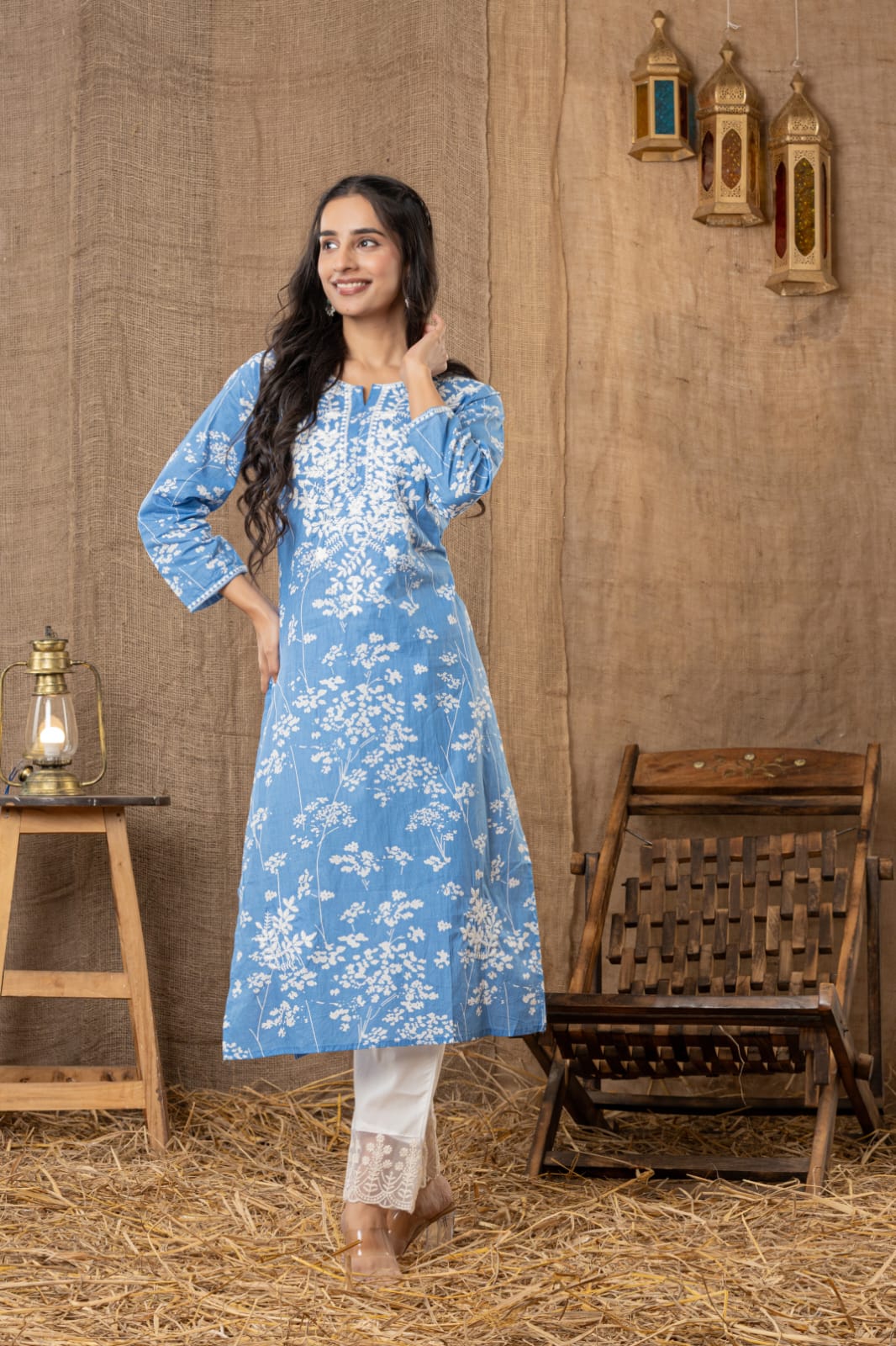 Lucknowi chikankari Kurti Pant Set