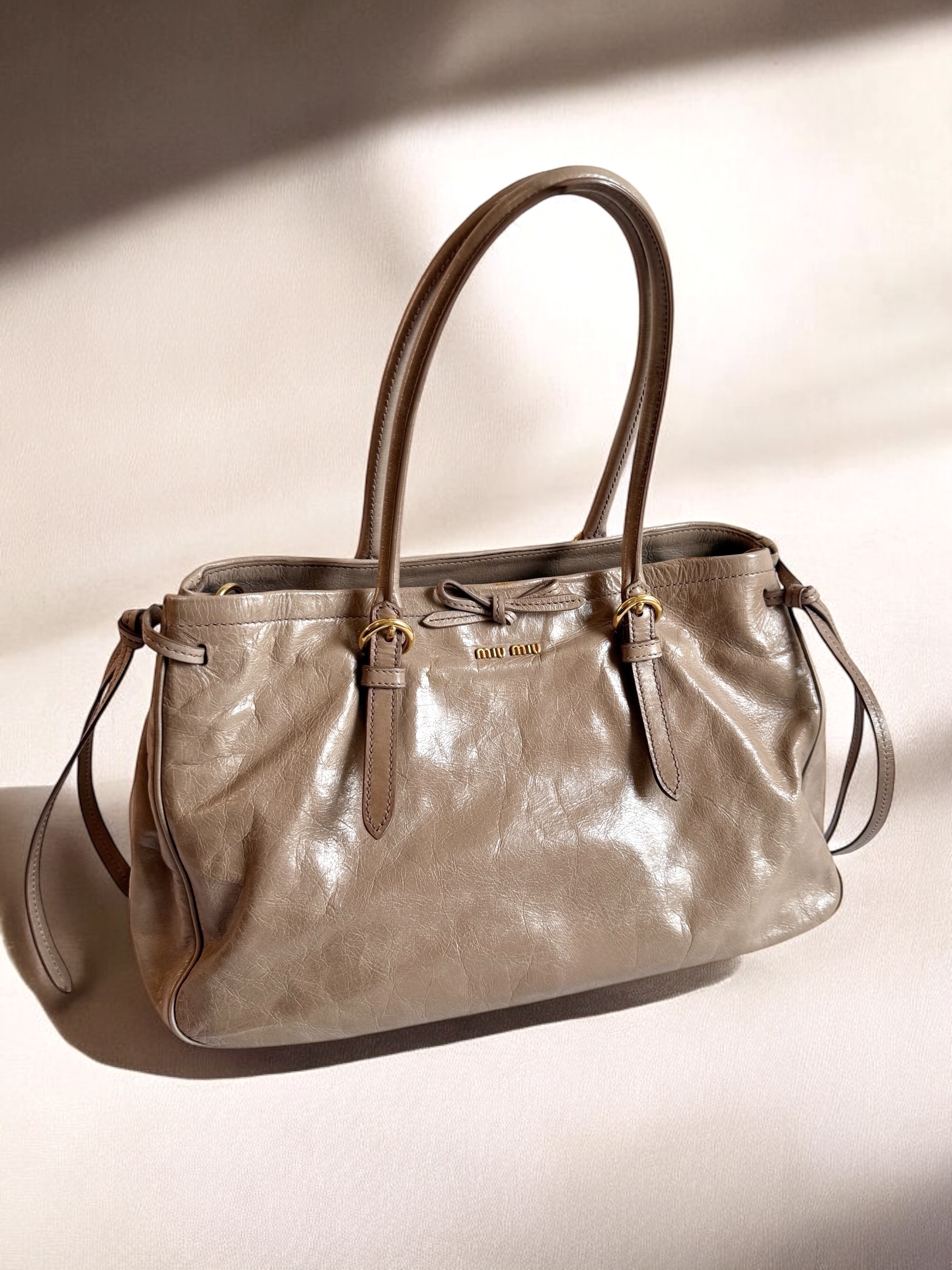 Miu Miu Vitello Shine Bow Tote
