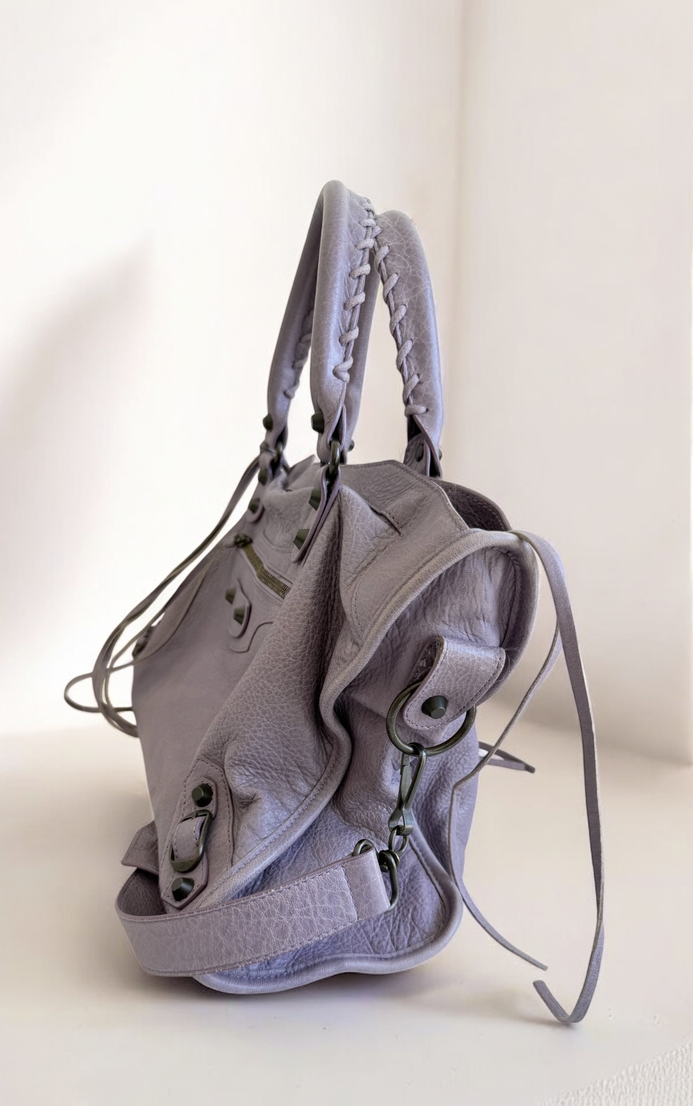 Lilac Purple Classic Medium Balenciaga City Bag