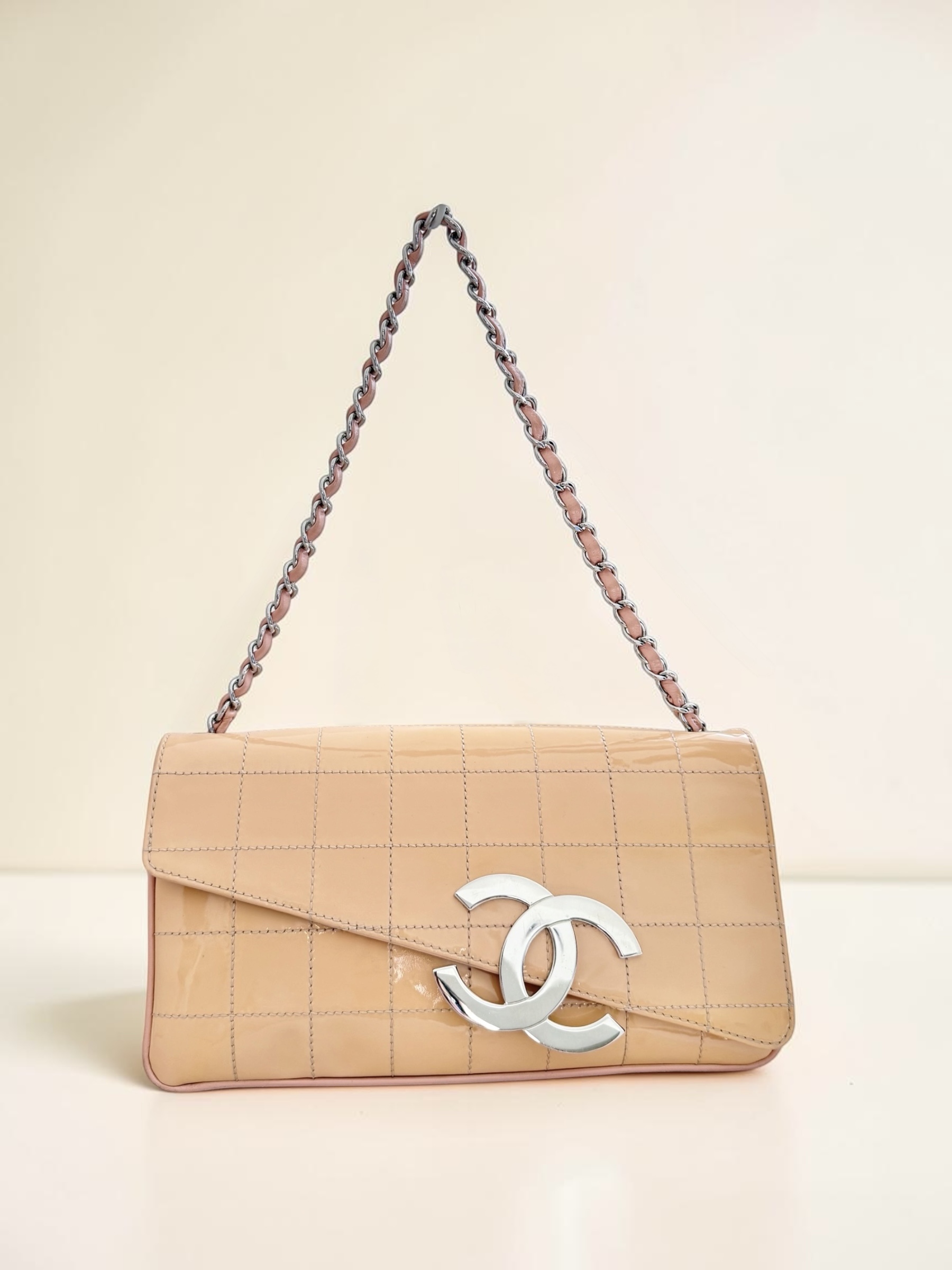 Rose Beige CHANEL East West Chocolate Bar CC Bag