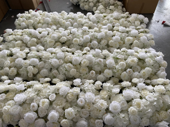 6hrs-2 Pure White Flower Table Runner Rental