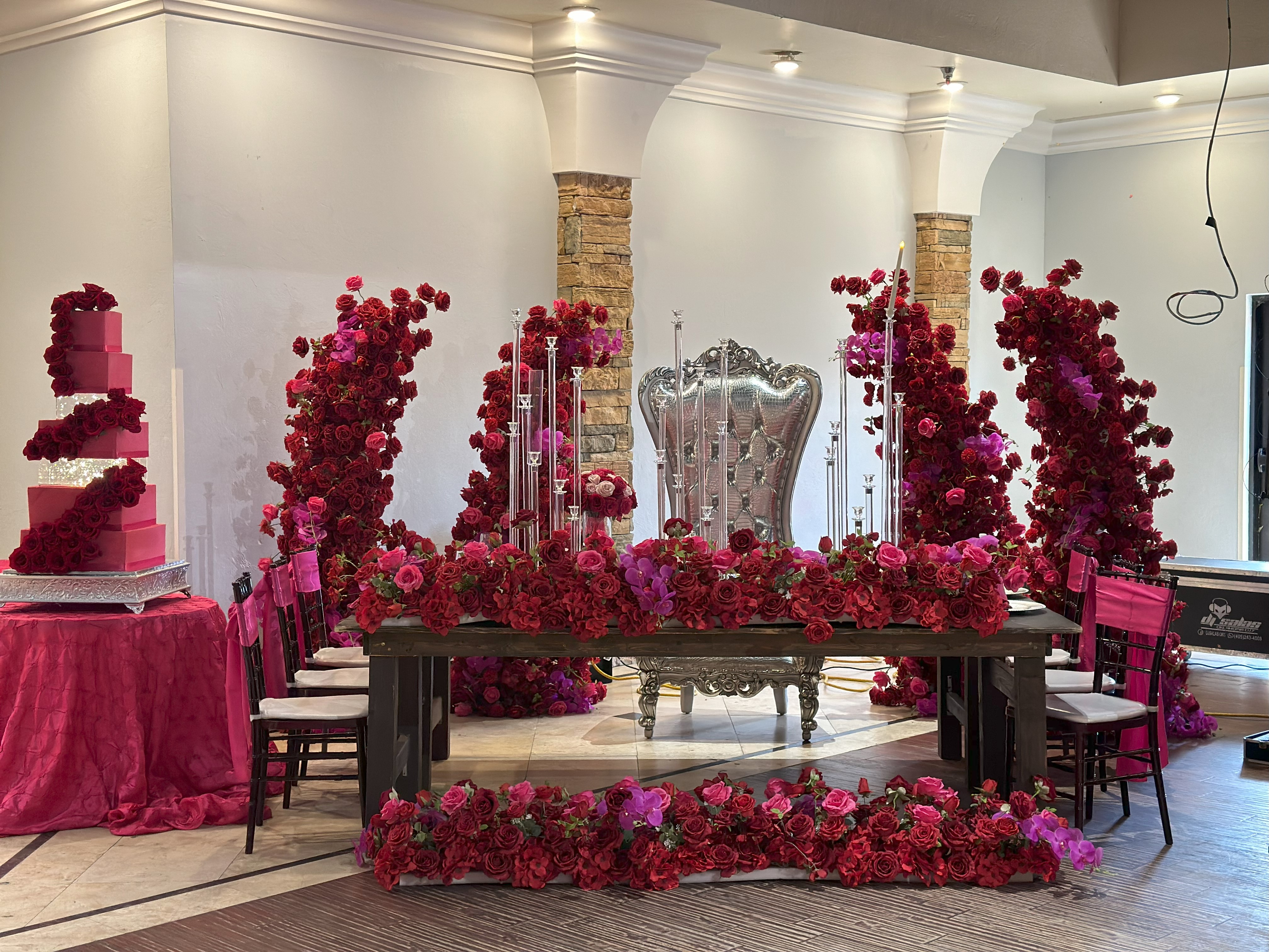 6hrs-2 Pink and Red Flower Table Runner Rental