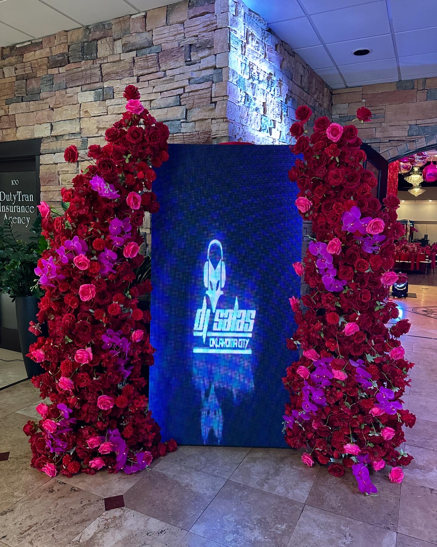 6 hr-Pink and Red Flower Arch