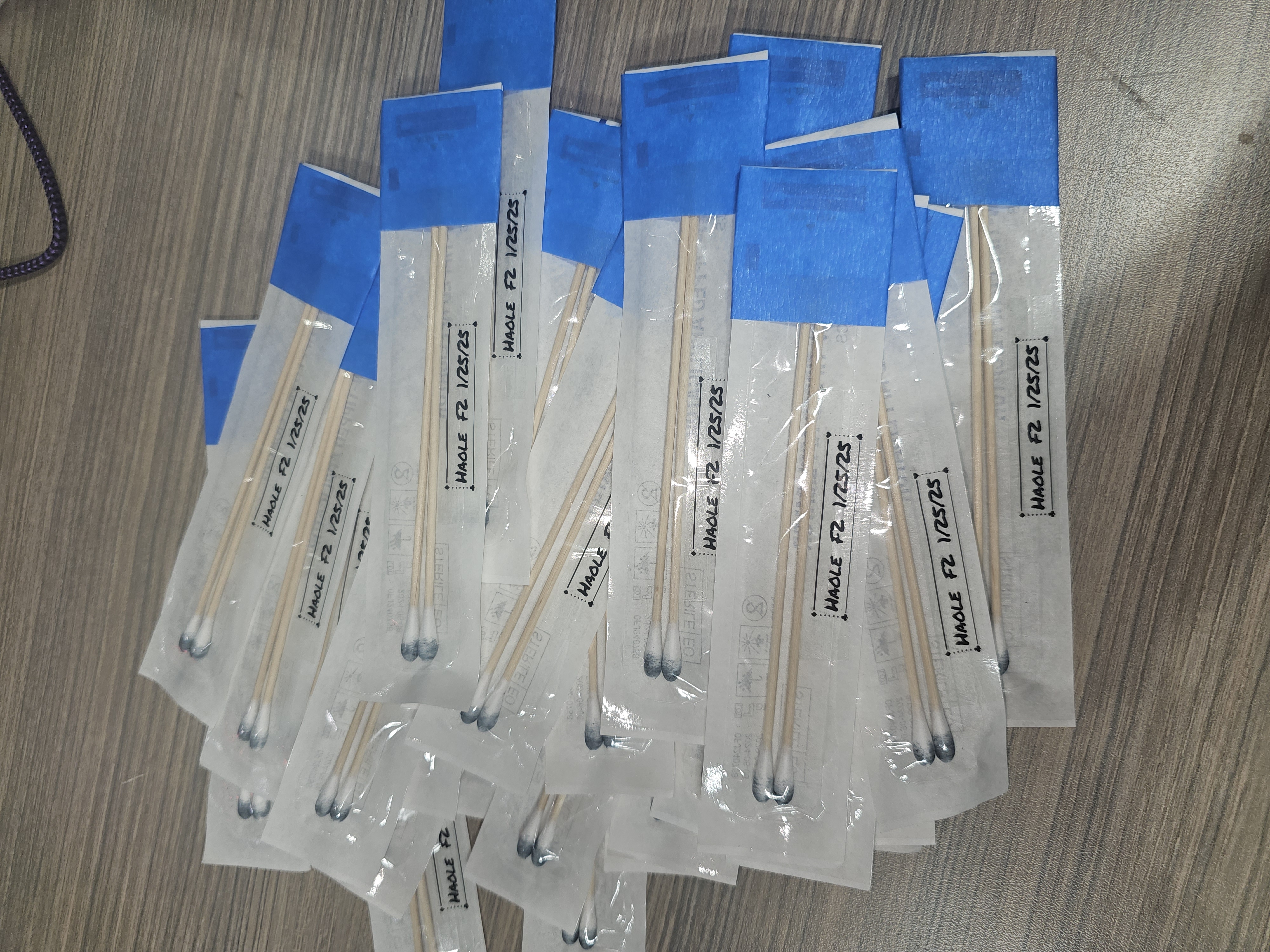 Haole swab set for microscopy purposes only